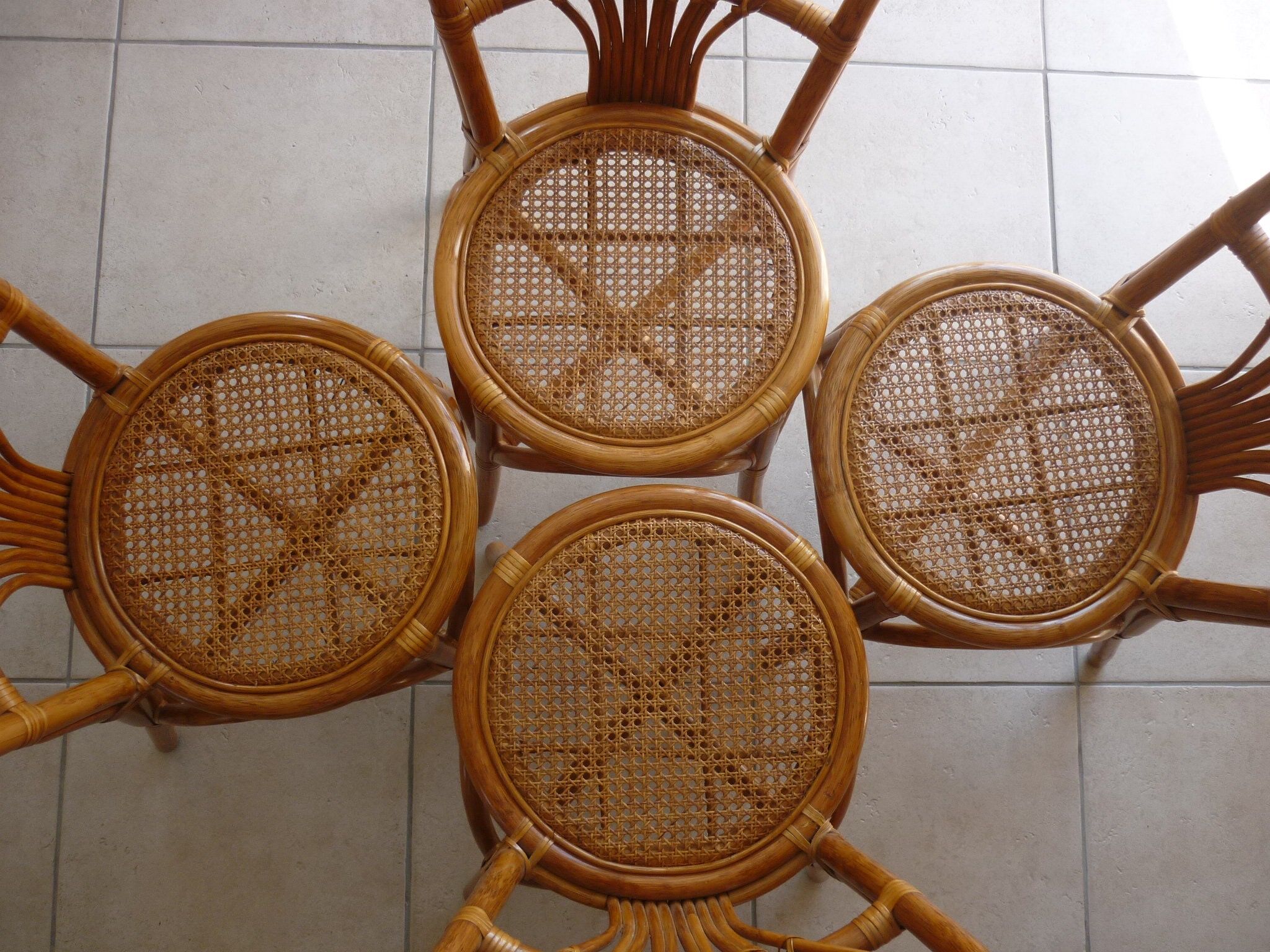 Rattan living room round table and chairs