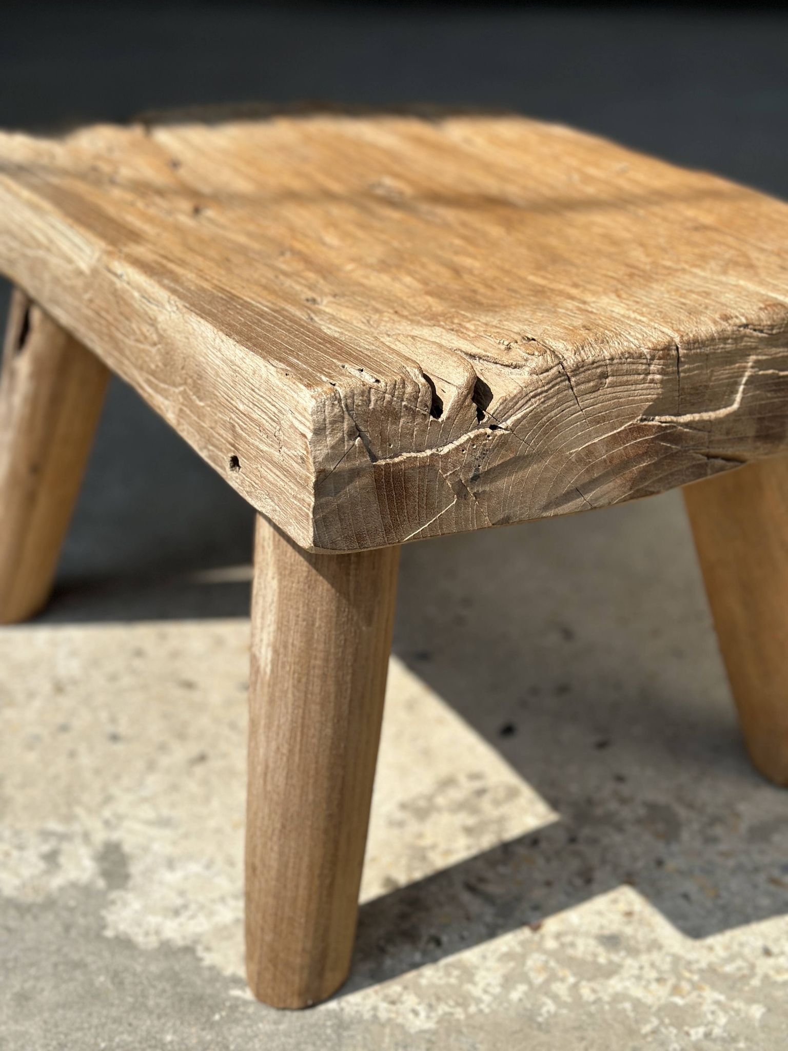 Small side table or stool in four-legged blond teak H:30 L43 l30
