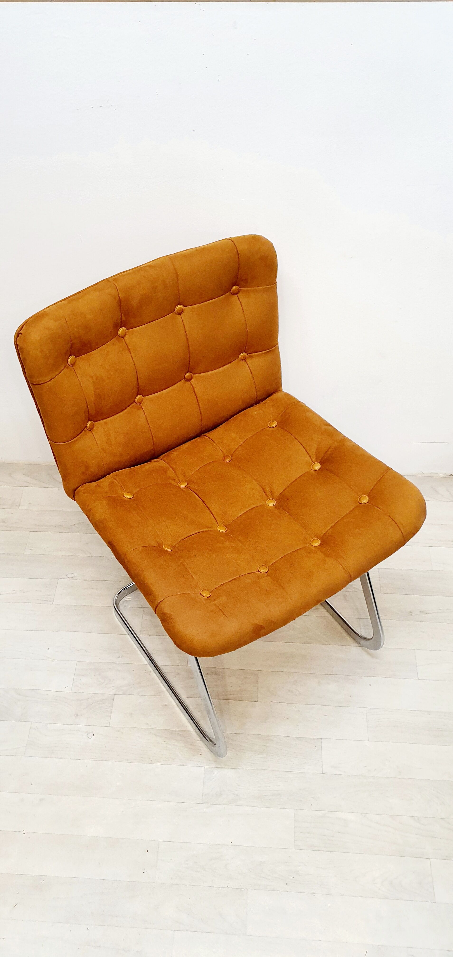 Airborne armchair 'Haussmann'