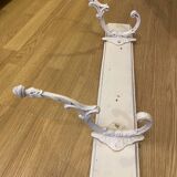 Wall coat door patère