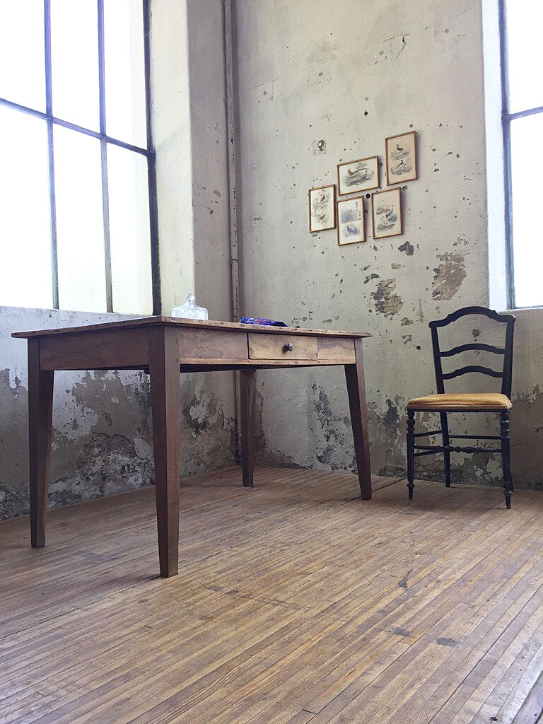 Table de ferme en noyer