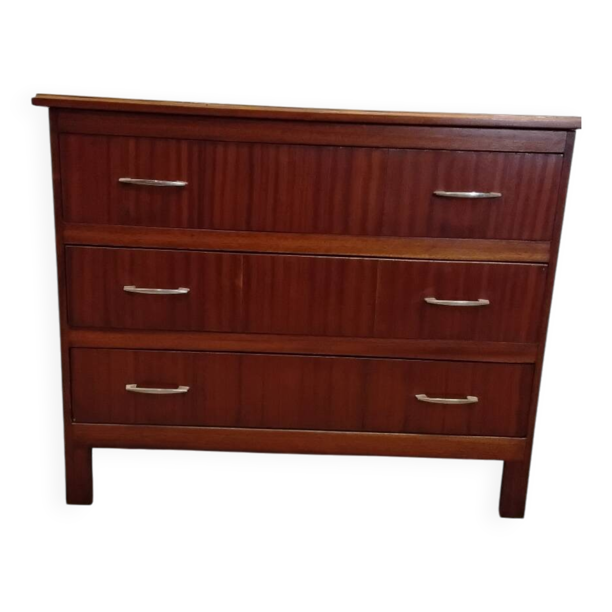 Wooden chest of drawers