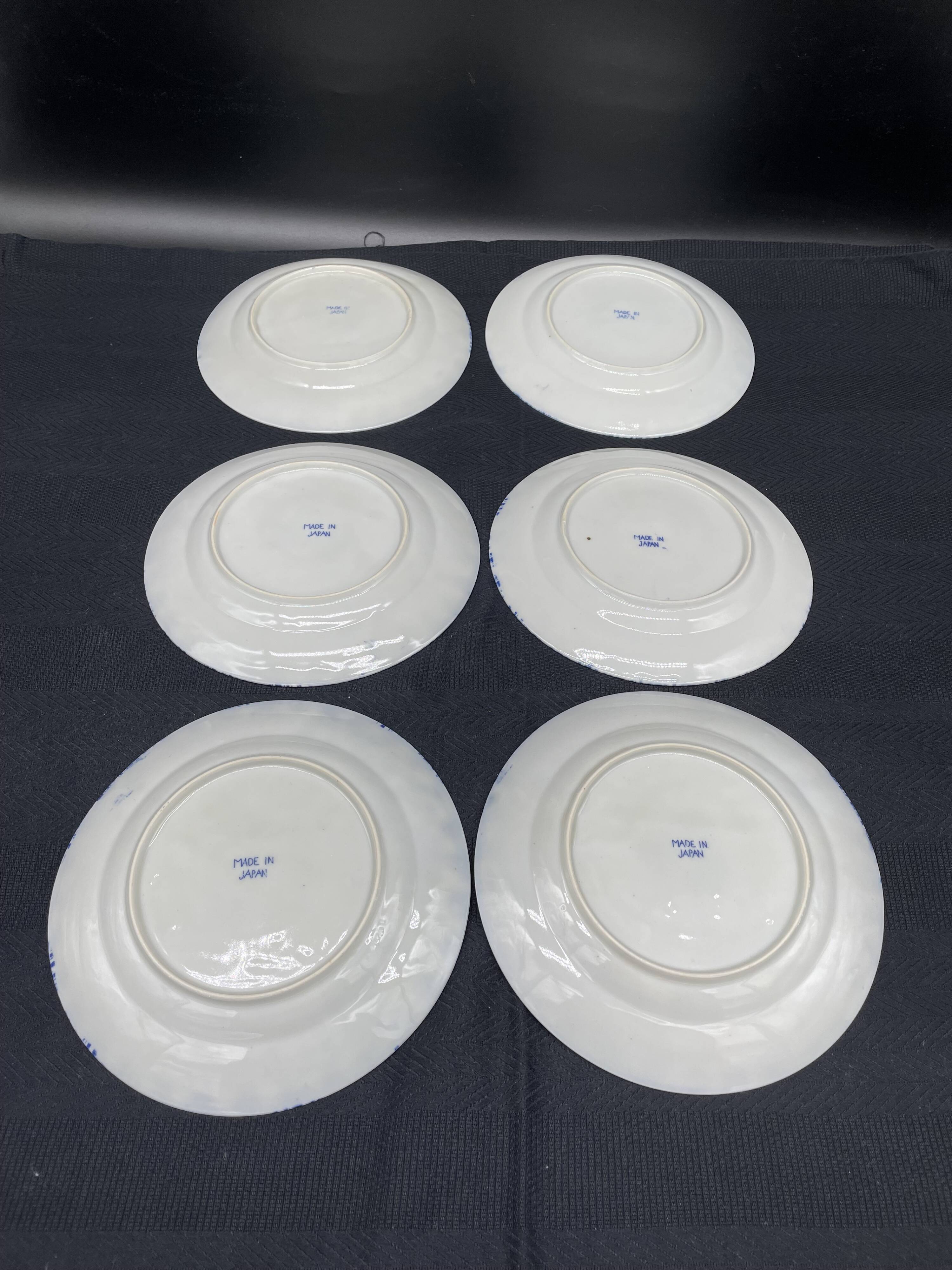 Service of 6 dessert plates, floral decoration, flowers, Japanese porcelain, Phoenix pattern, Blue, Japan
