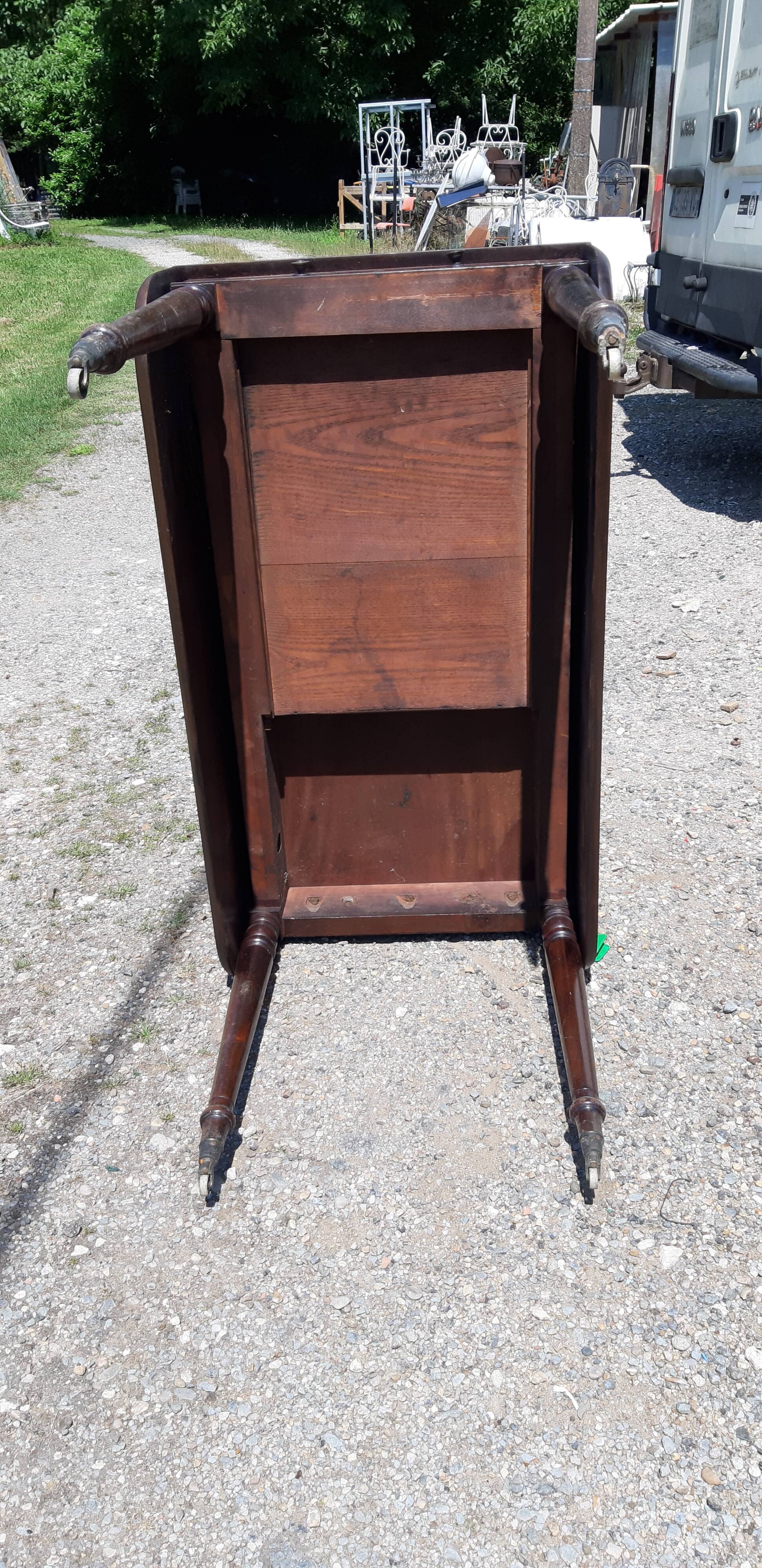 Mahogany shutter table, flaps and 1 drawer