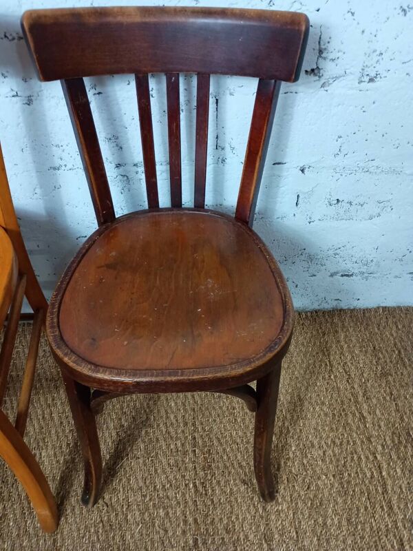 Ensemble de 4 chaises bistrot dépareillées Fischel vintage