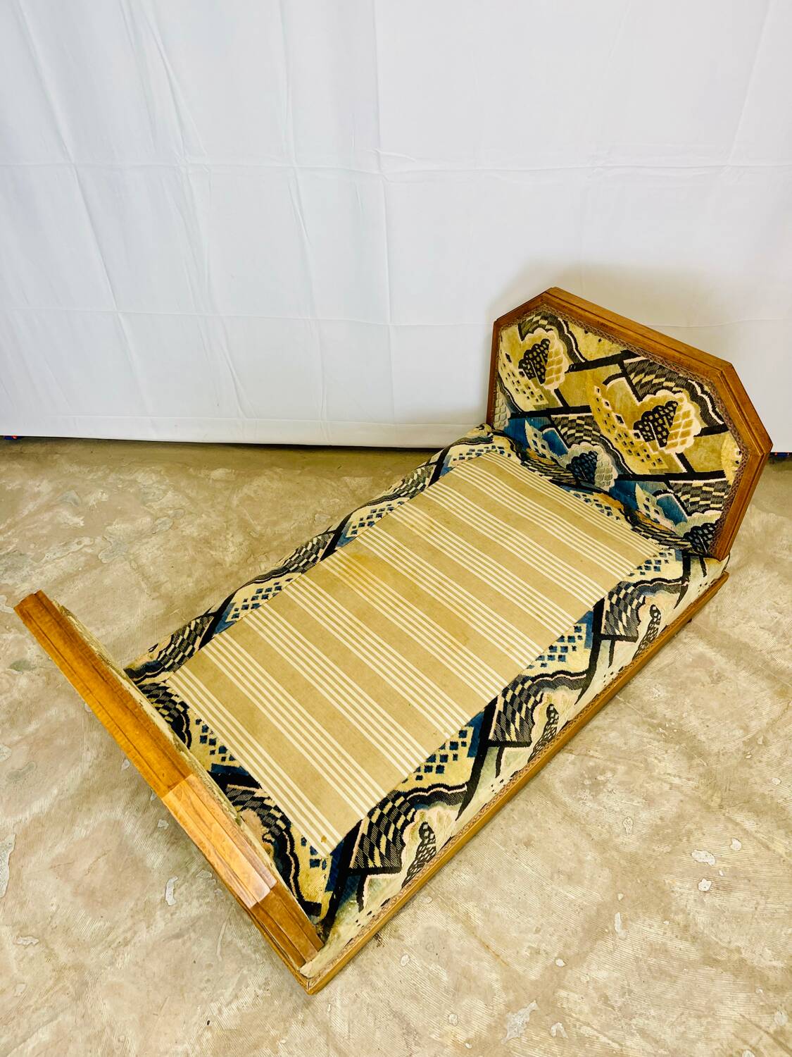 Art Deco style chaise longue