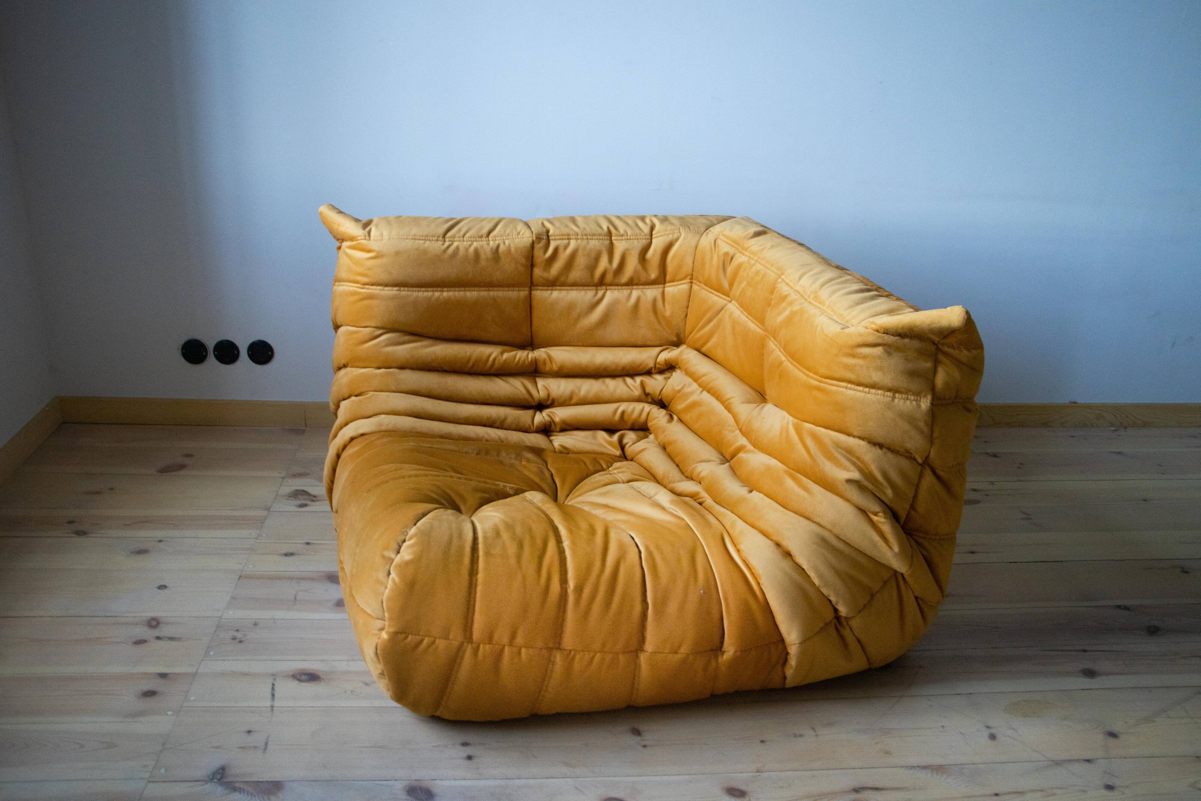 Togo corner armchair model designed by Michel Ducaroy 1973