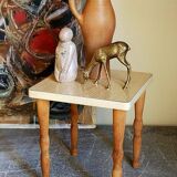 Saddle with turned wooden legs