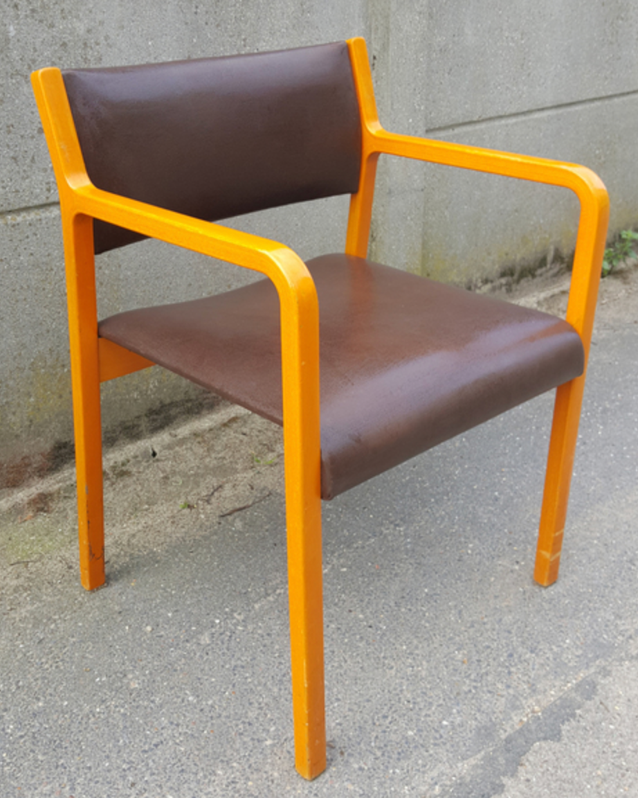 Fauteuil Wikhahn, années 60/70, bois et skaï, moderniste, vintage