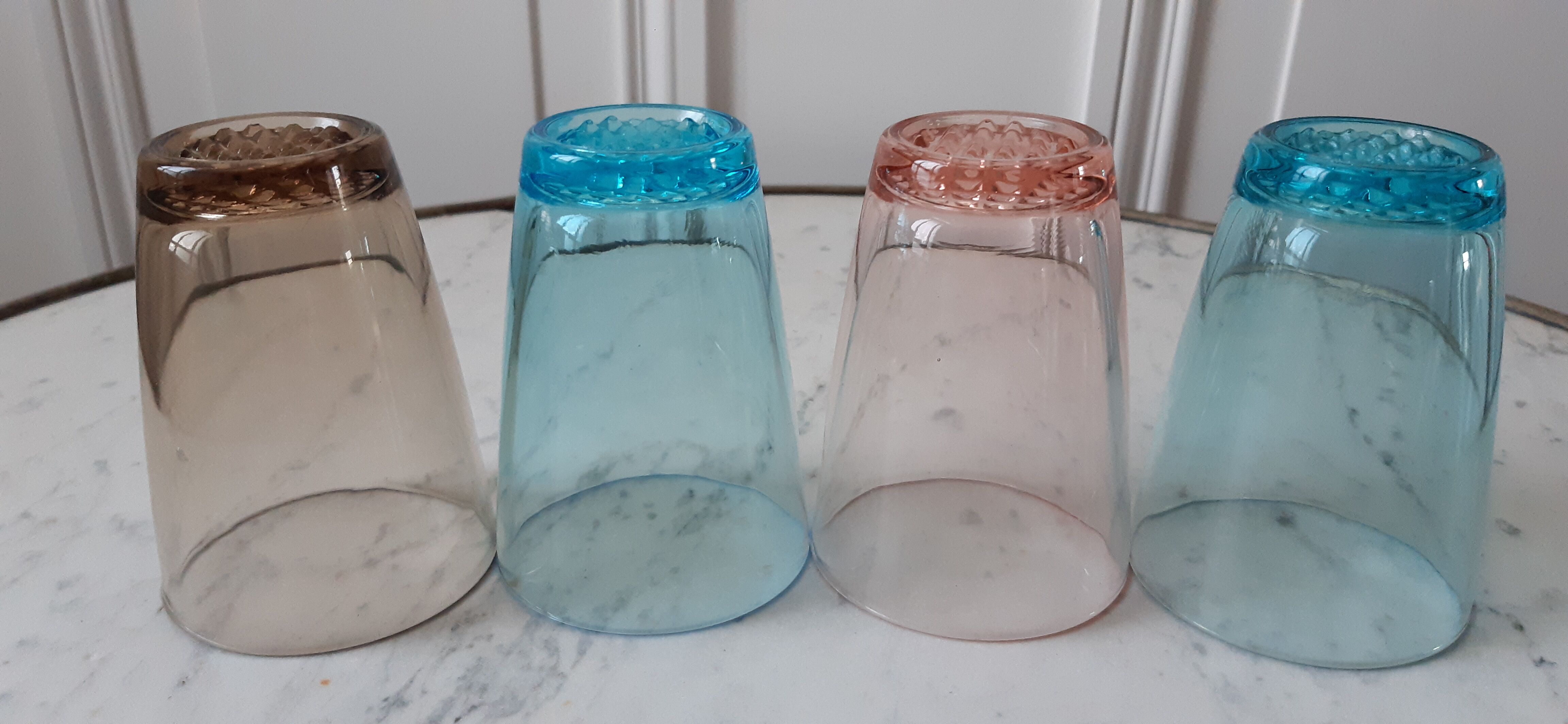 Lot de 4 verres à eau colorés vintage années 50-60