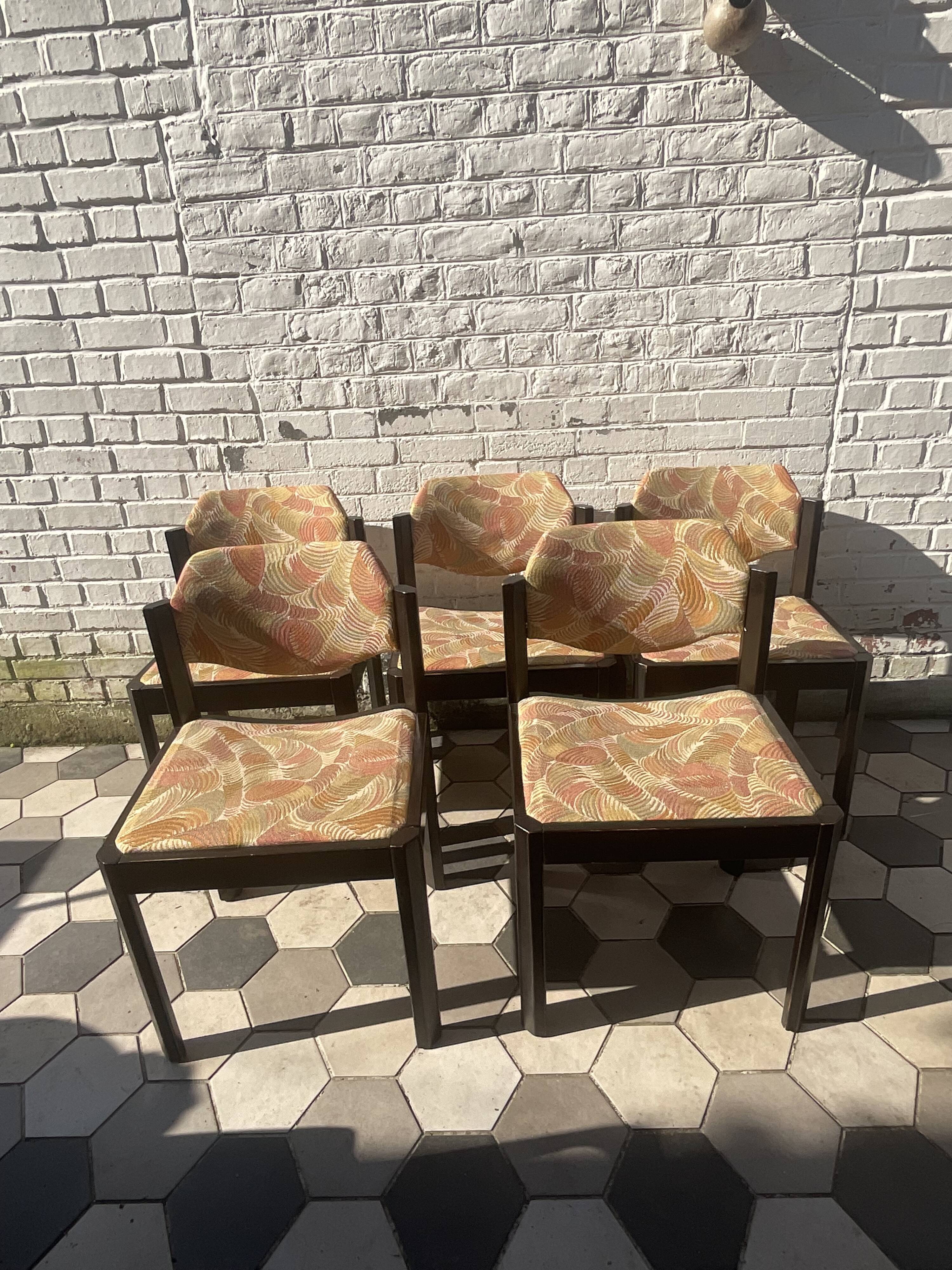 5 wooden and fabric chairs, 60s-70s