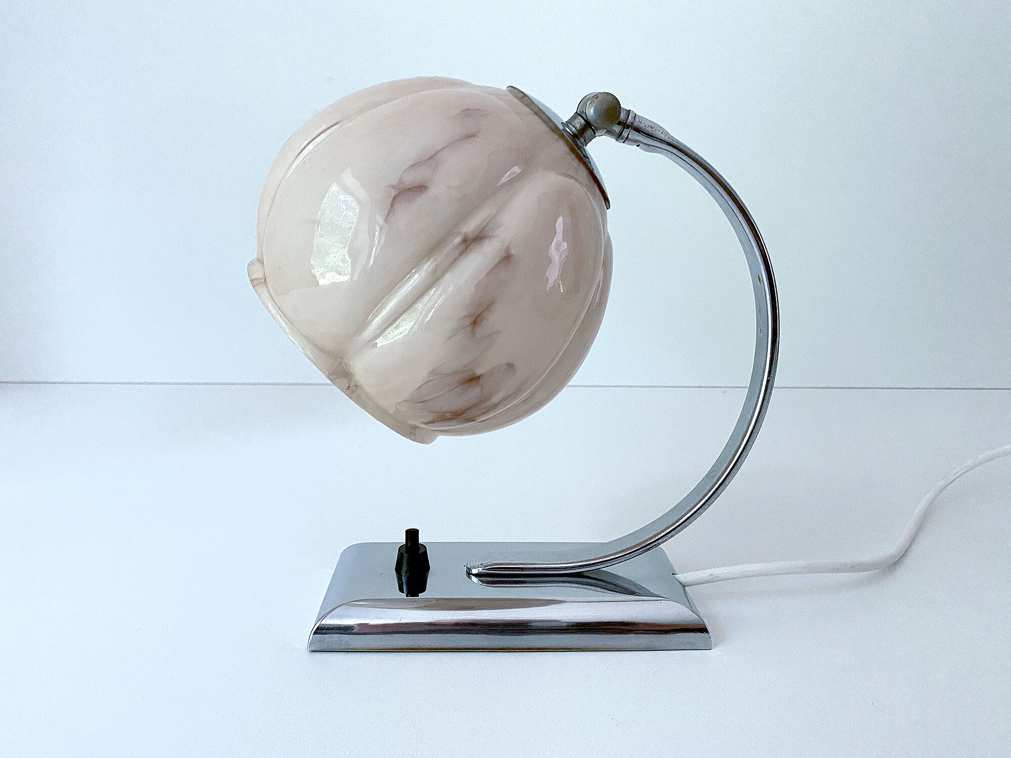 Table lamp art deco bauhaus, vintage 30s, opaline pink chrome