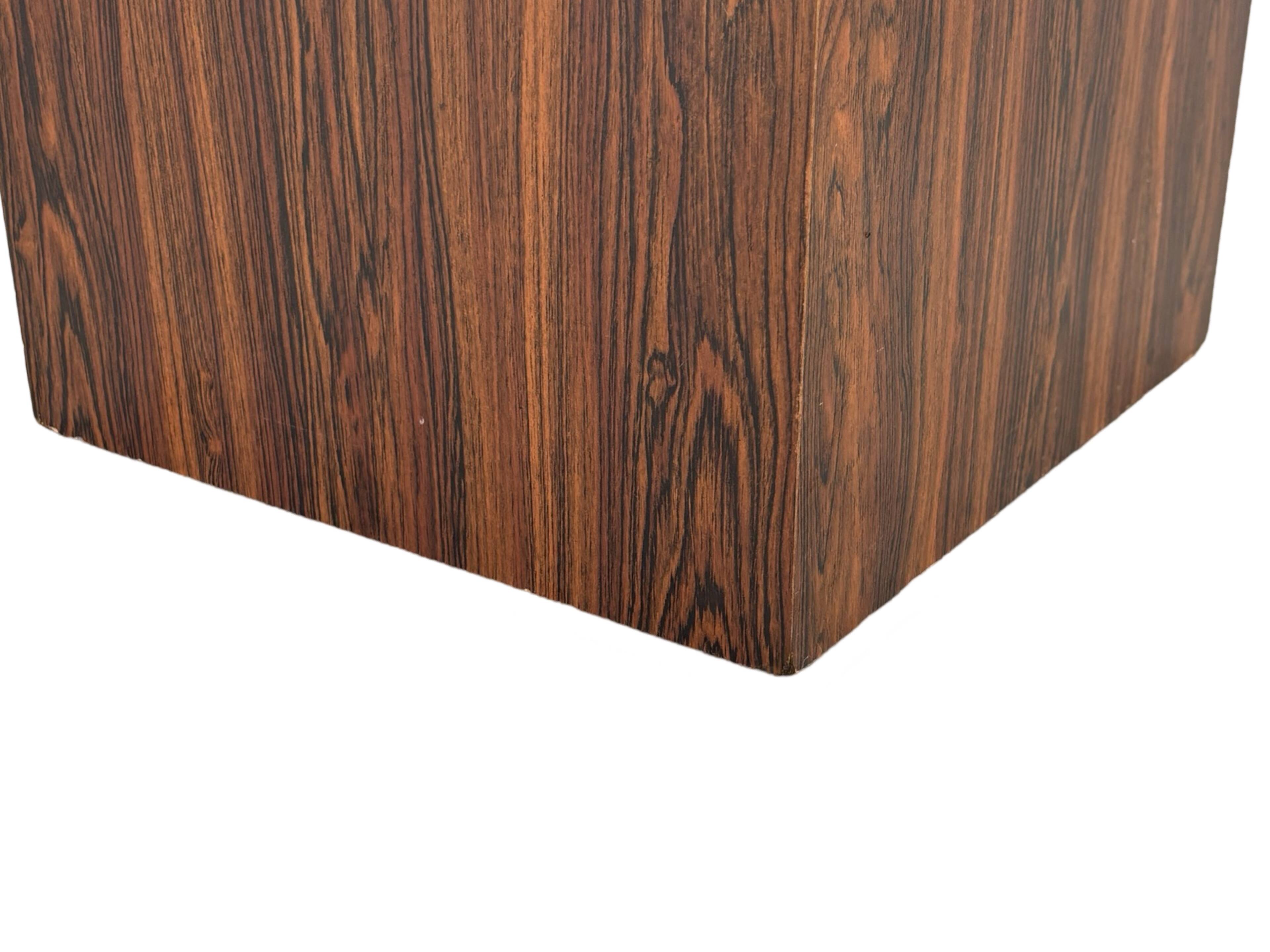 Vintage plant column in rosewood veneer 80s design
