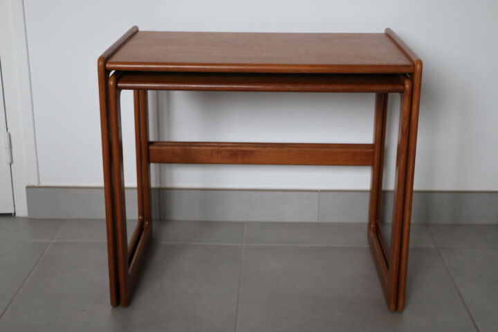 2 pull-out tables 1960
