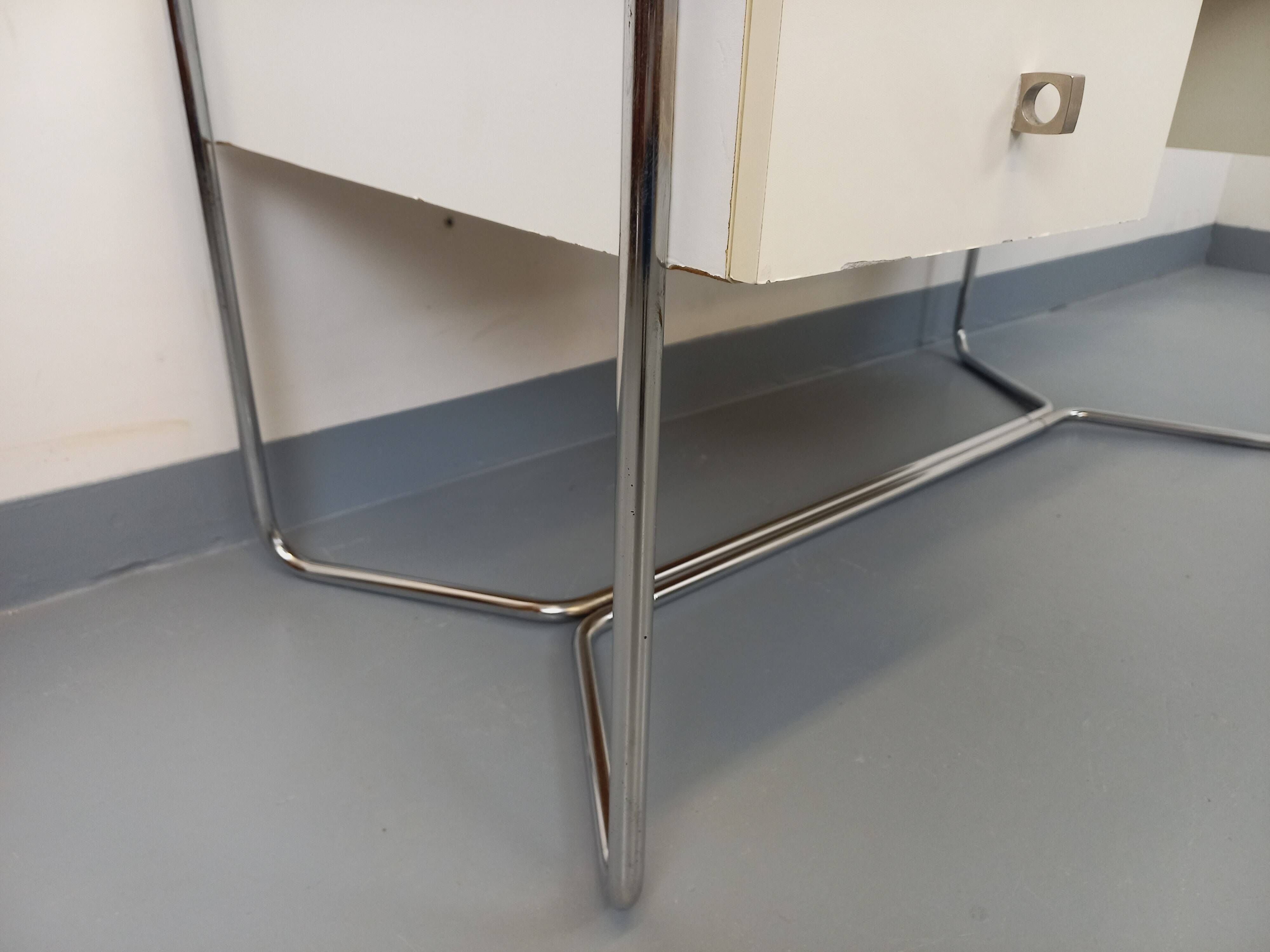 Vintage Bauhaus style desk in melamine and chrome metal from the 1970s.