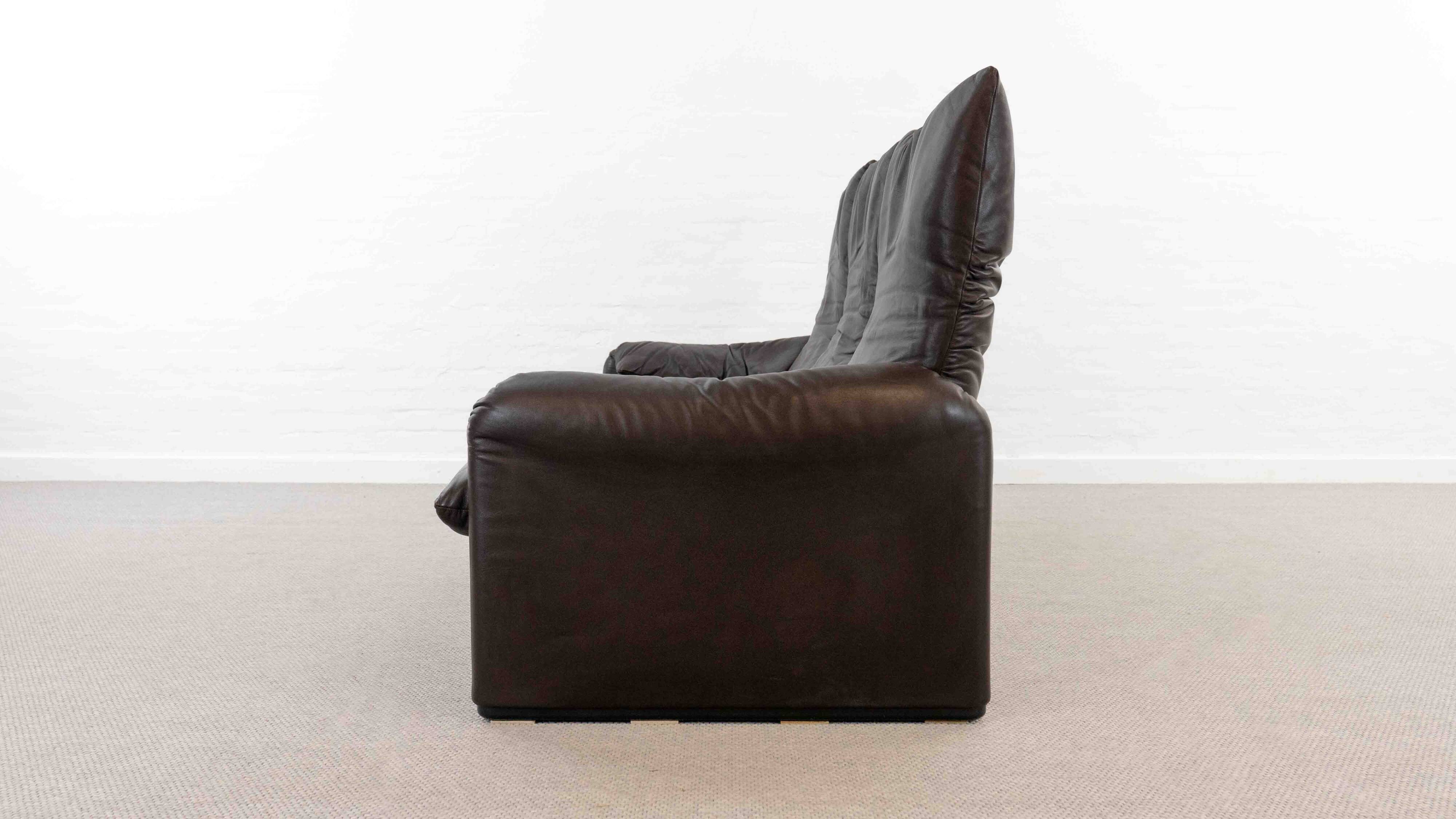 Cassina Maralunga 3seat-Sofa in darkbrown leather by Vico Magistretti