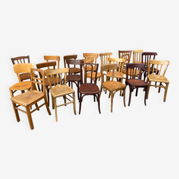 Lot de 20 chaises bistrot dépareillées Restaurant 60s bois courbé