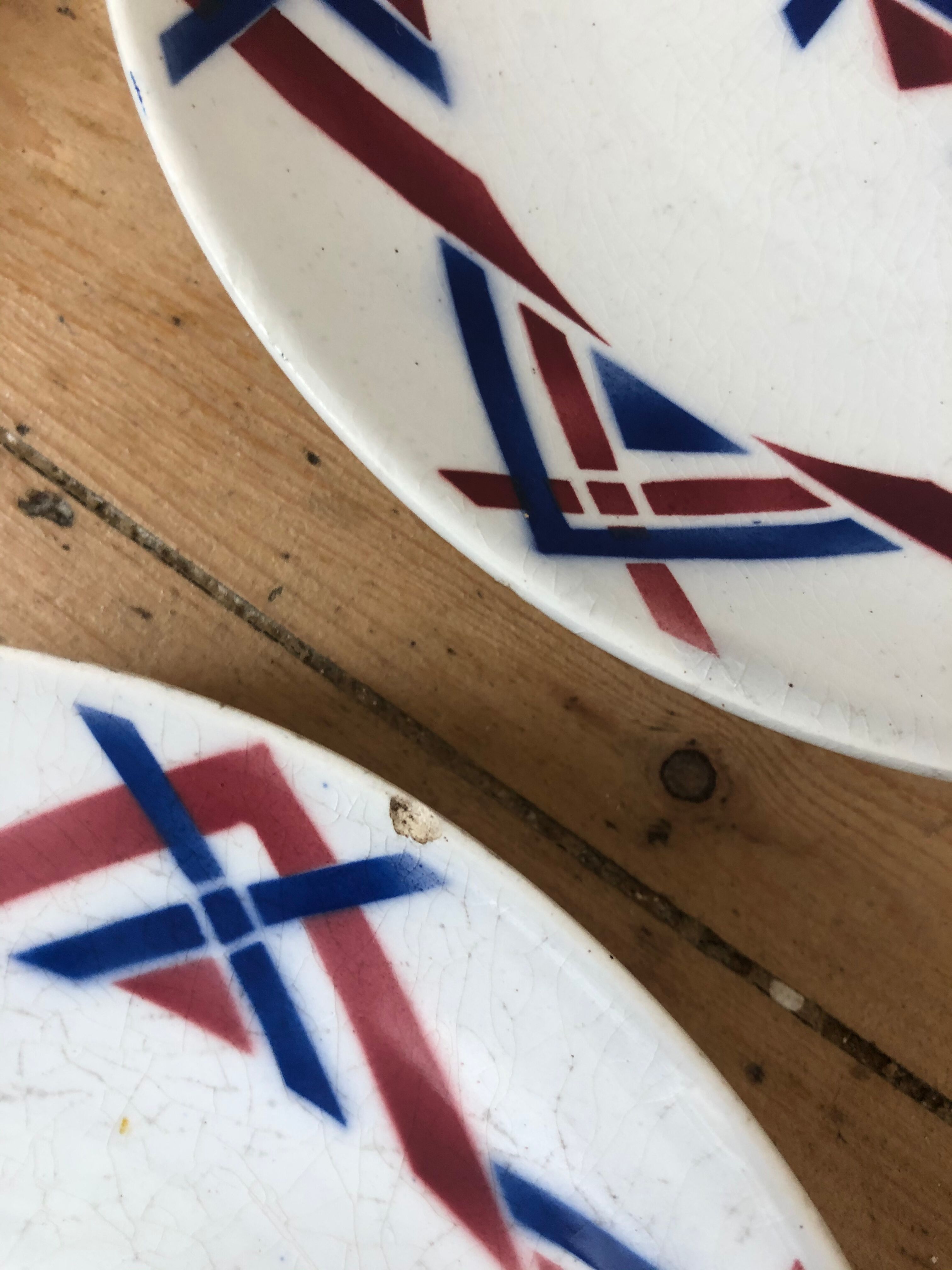 Set of 10 dessert plates in earthenware