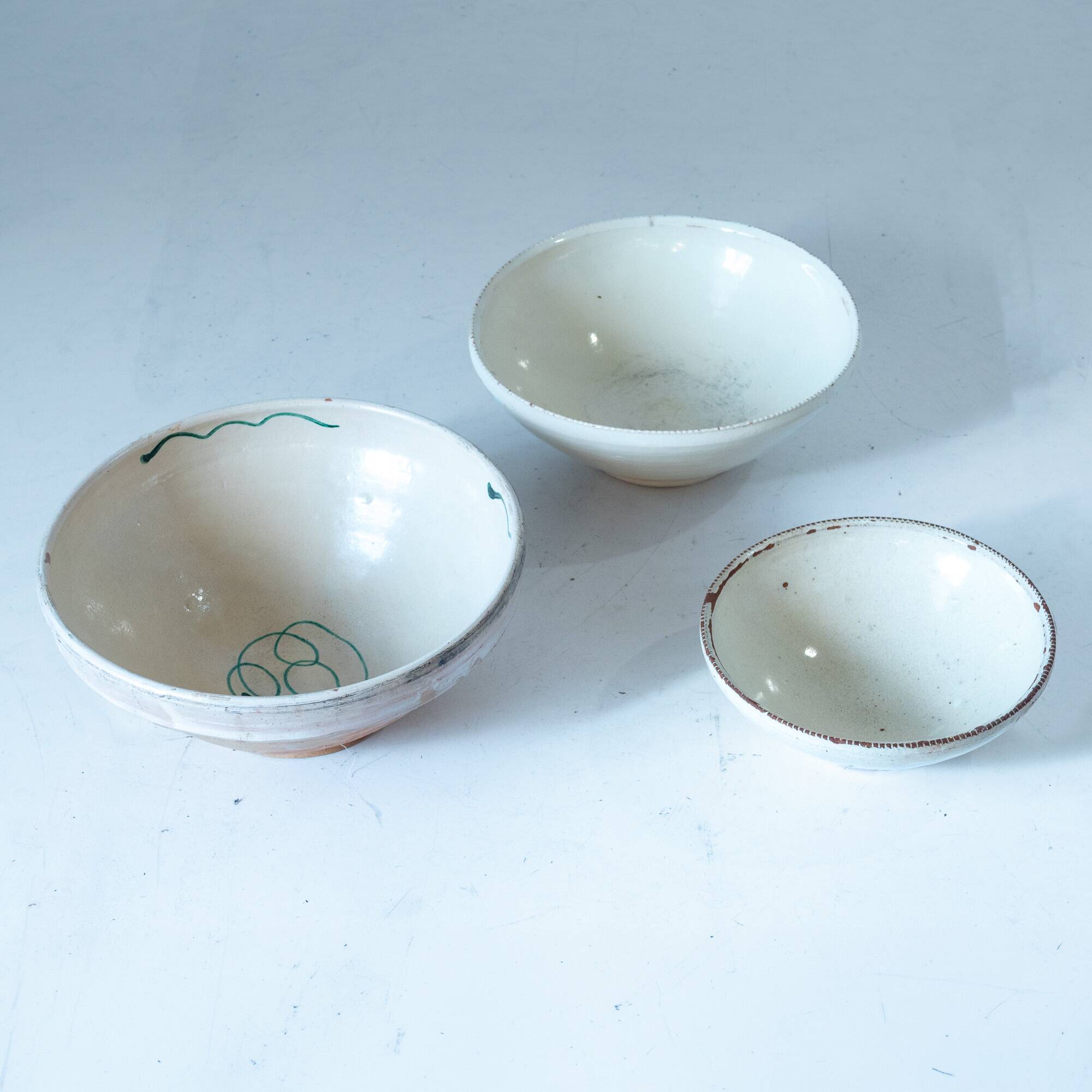 Antique Handmade Ceramic Bowls, Set of Three, Italy 1900 circa