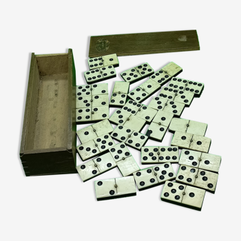 Domino game