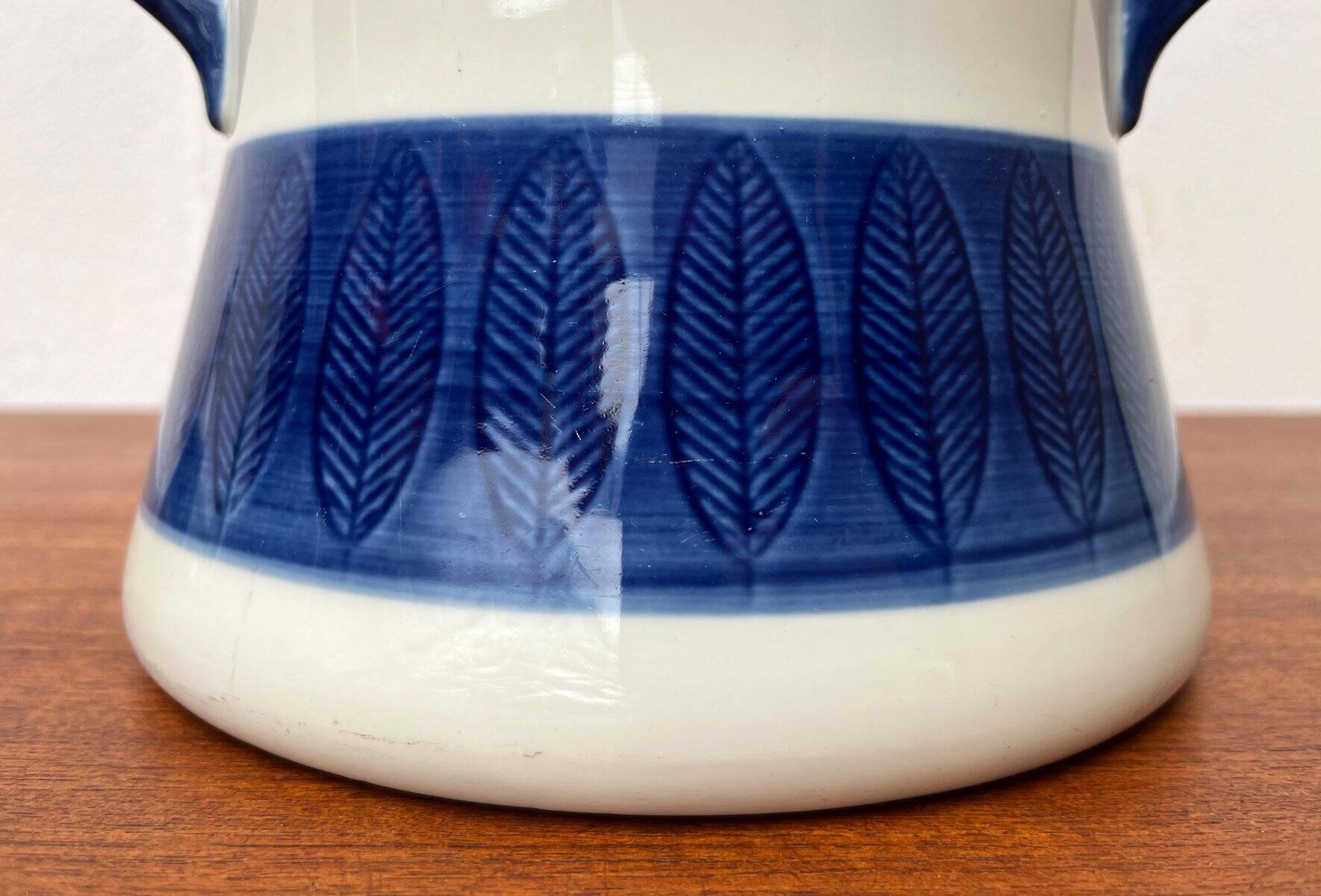 Grand Terrine Couvercle de Pot Suédois du Milieu du Siècle Koka Blue Bla par Hertha Bengtson pour Rörstrand, années 1950