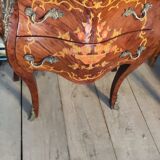 Small inlaid chest of drawers