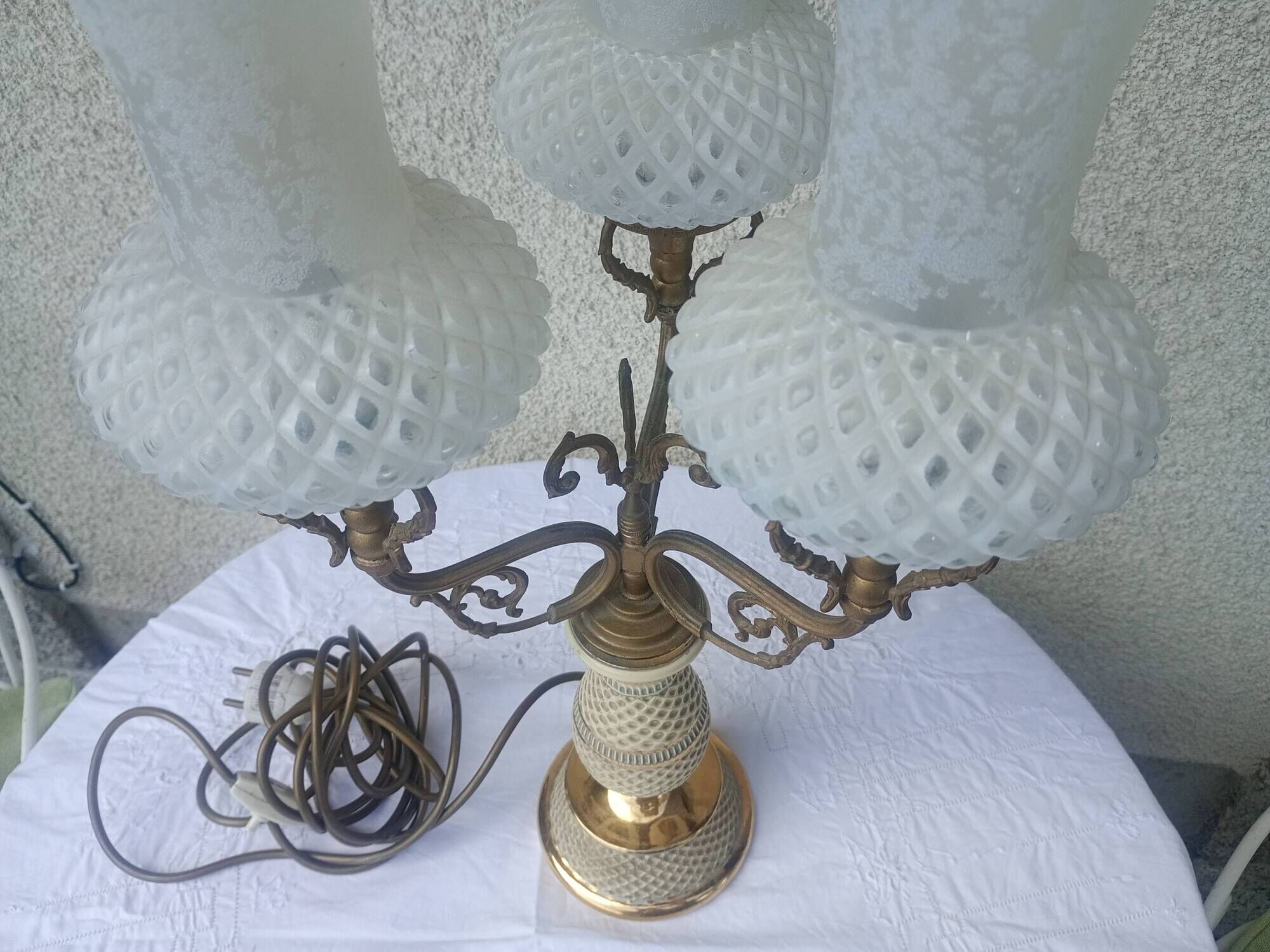 Florentine Italy ceramics - 3 arms of golden metal light - glass tulip