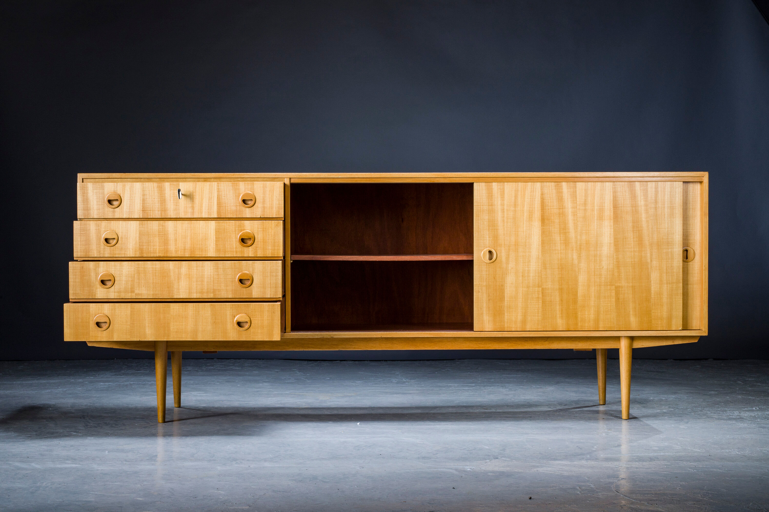 Buffet en pin du milieu du siècle de Musterring International, années 1960