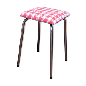 tabouret aux pieds en