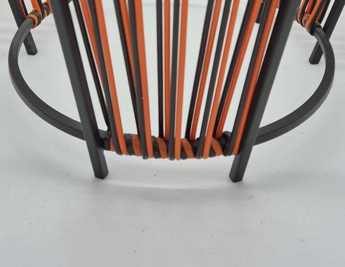 Design side table Un Autre Regard – Metal & glass