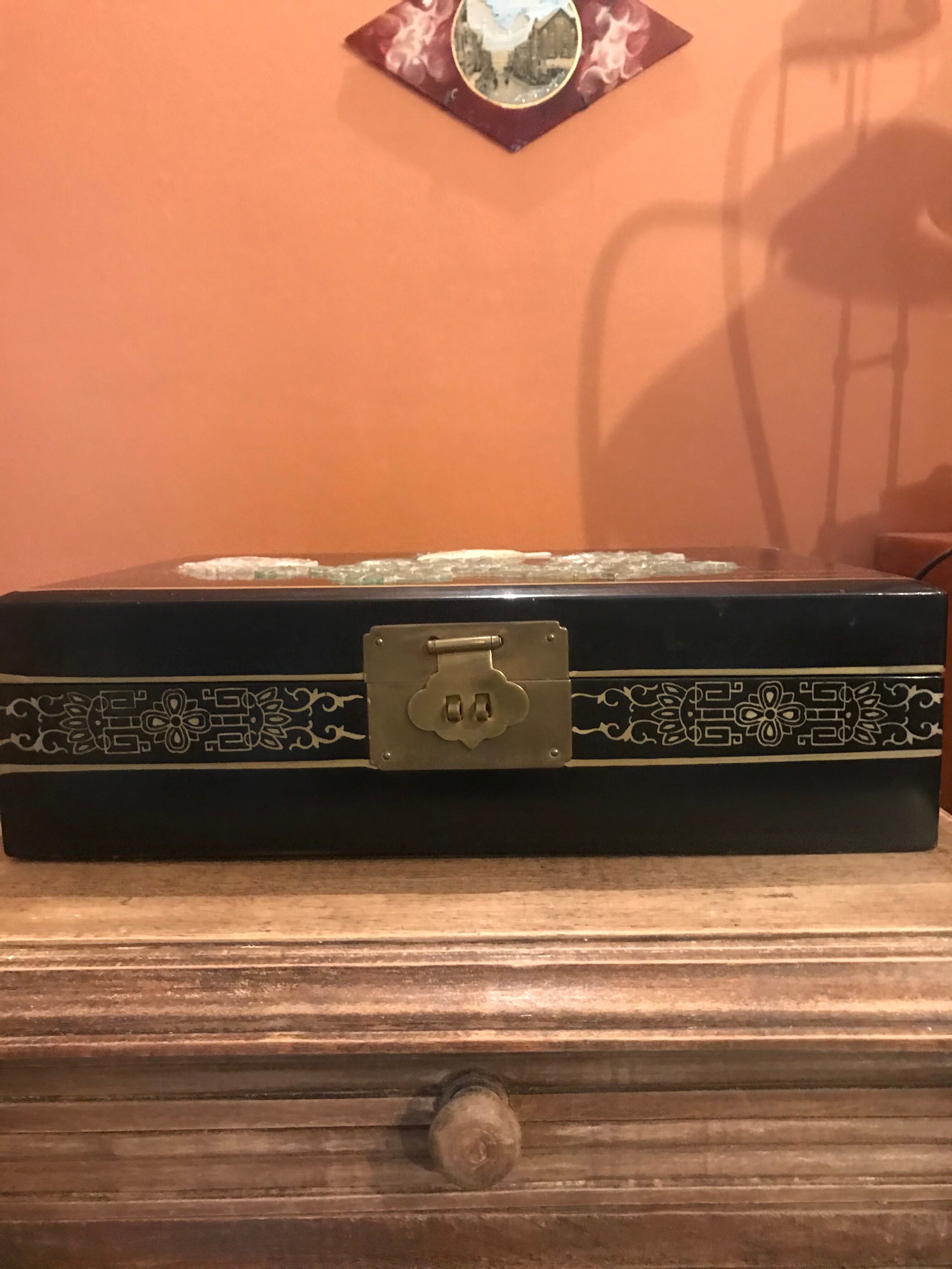 Jewelry box, hairscreas and hard stones