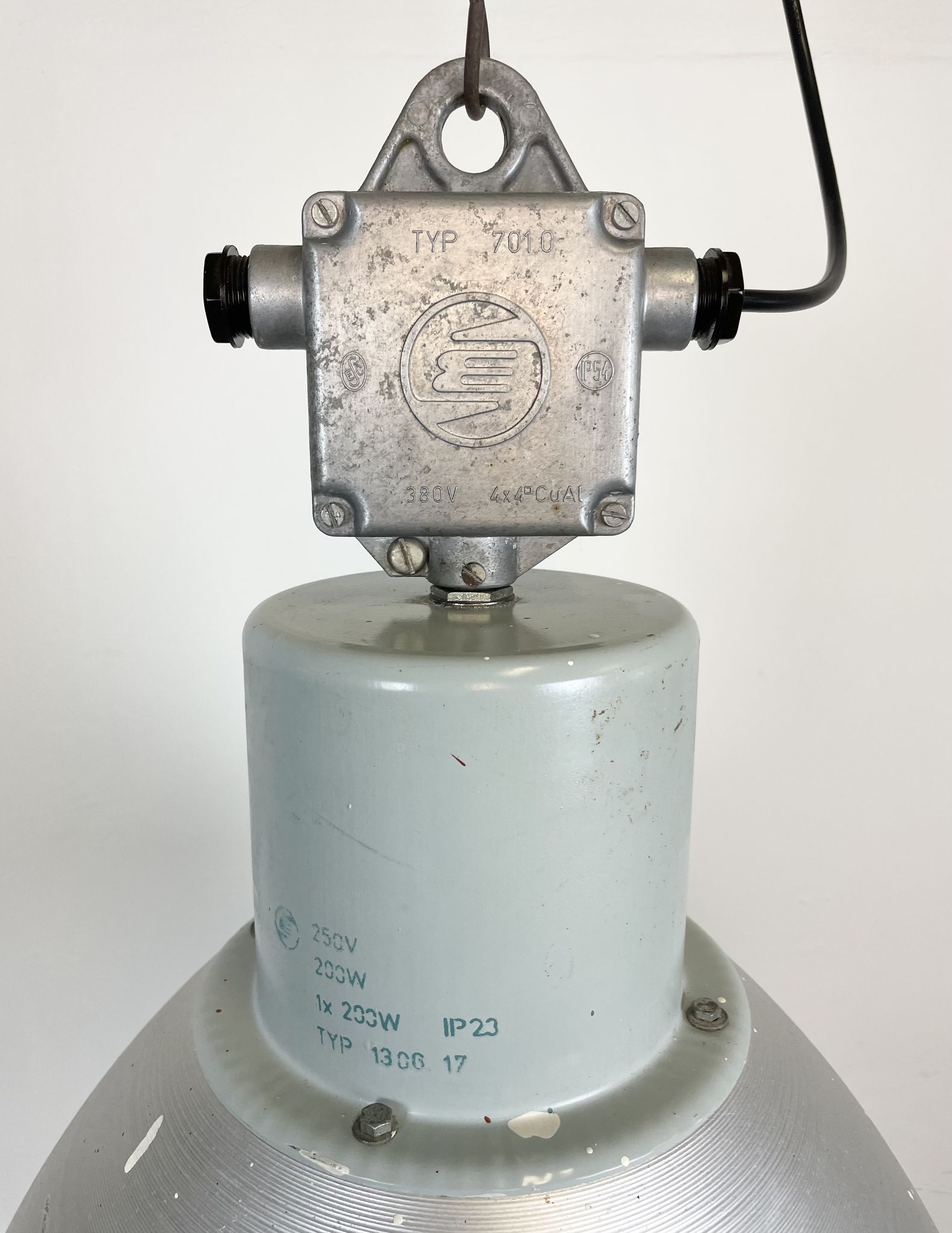 Suspension industrielle en aluminium d’Elektrosvit, années 1960