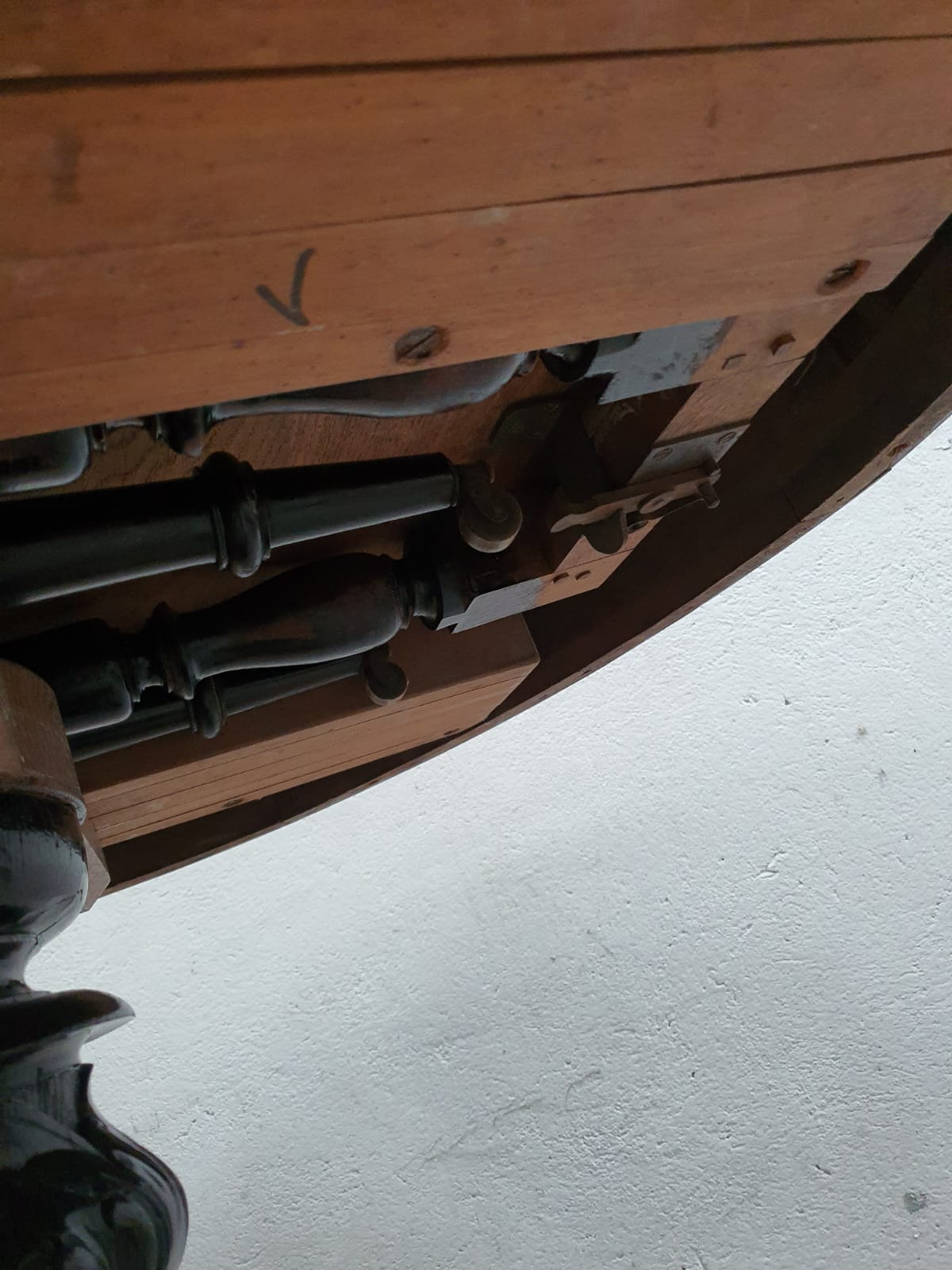 Extendable table 6 to 10 people style Napoleon III late XIX early XXth