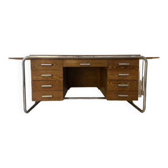 Bureau par Marcel Breuer en chêne lasuré et chrome. 1930