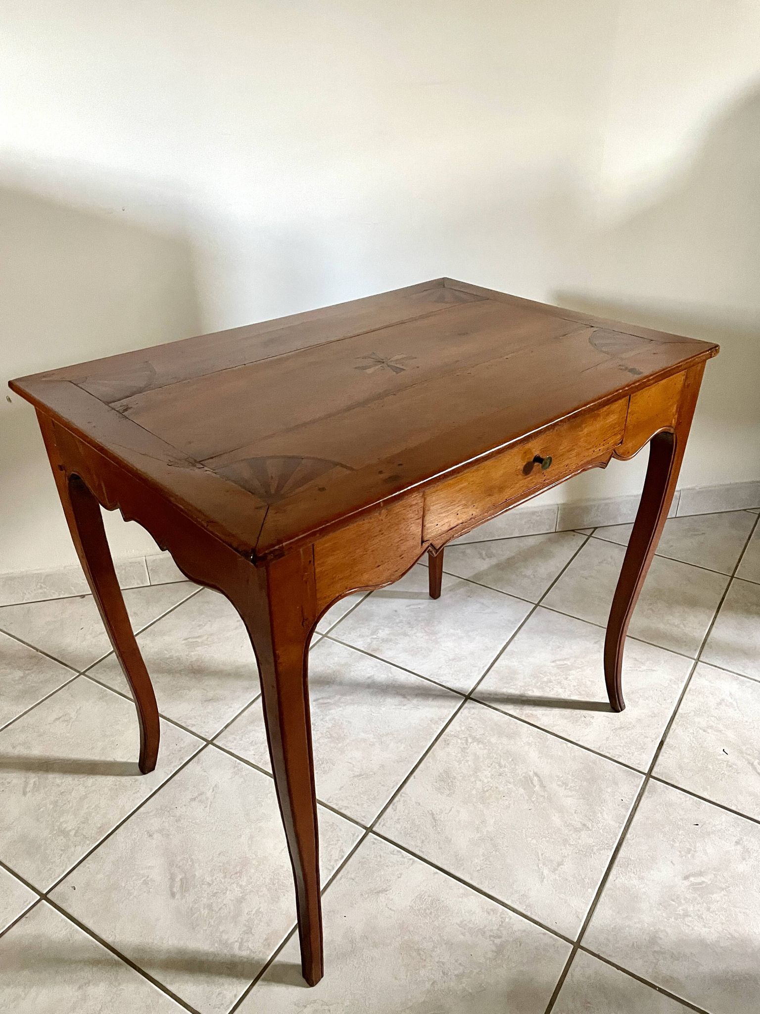 Table, small marquetry, early 20th century