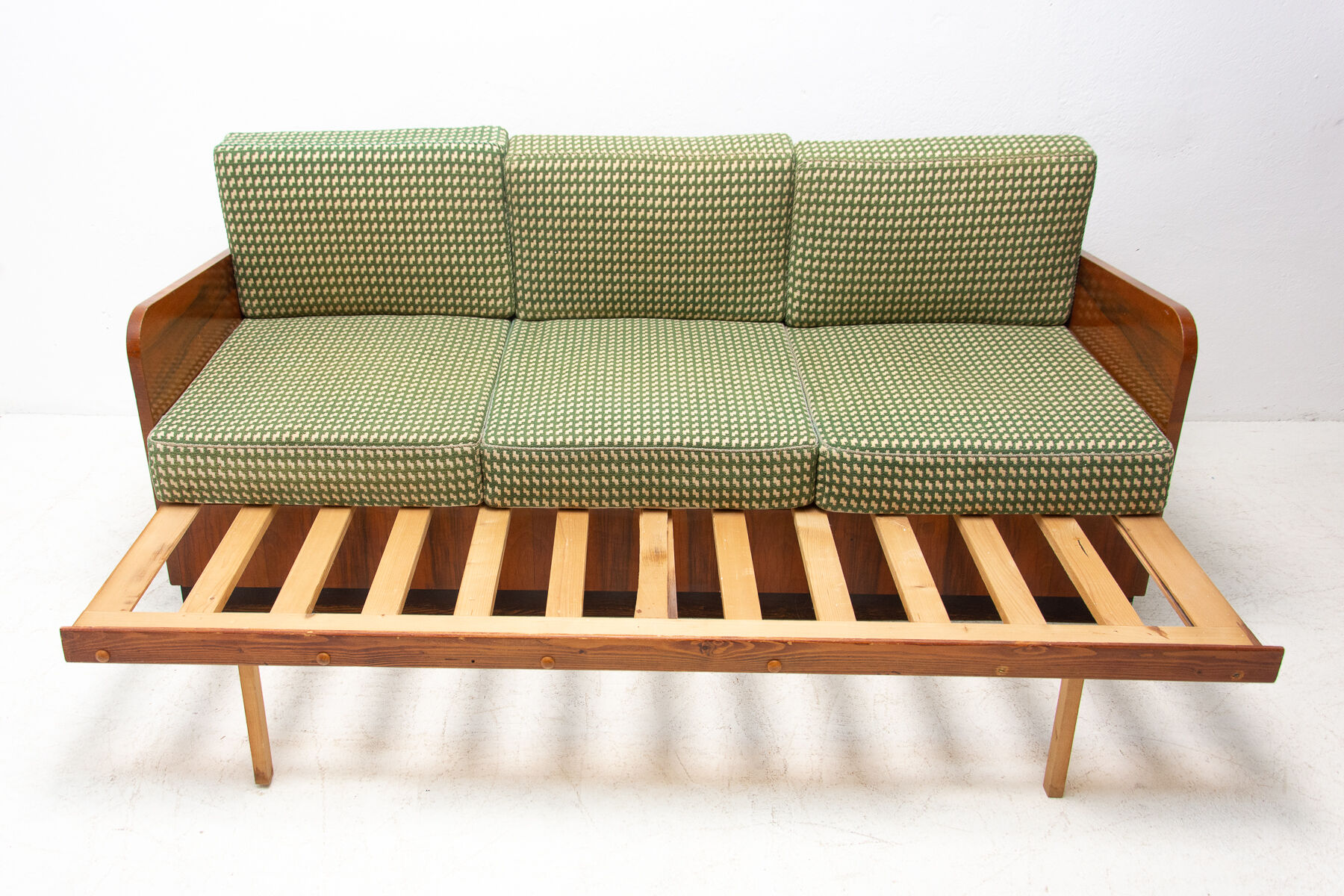 mid century folding sofabed by jindřich halabala for up závody, 1950´s