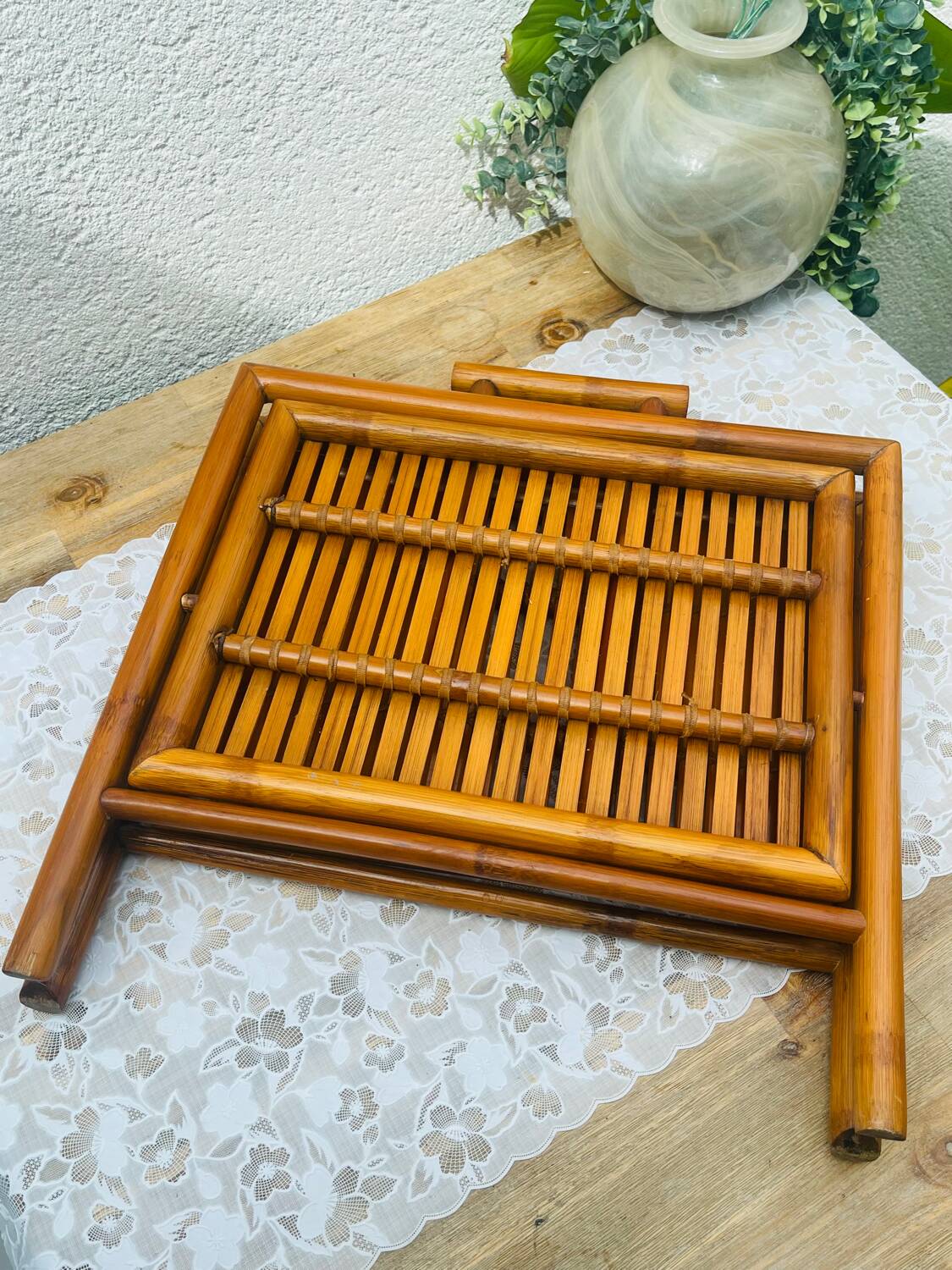 Foldable Bamboo Magazine Rack