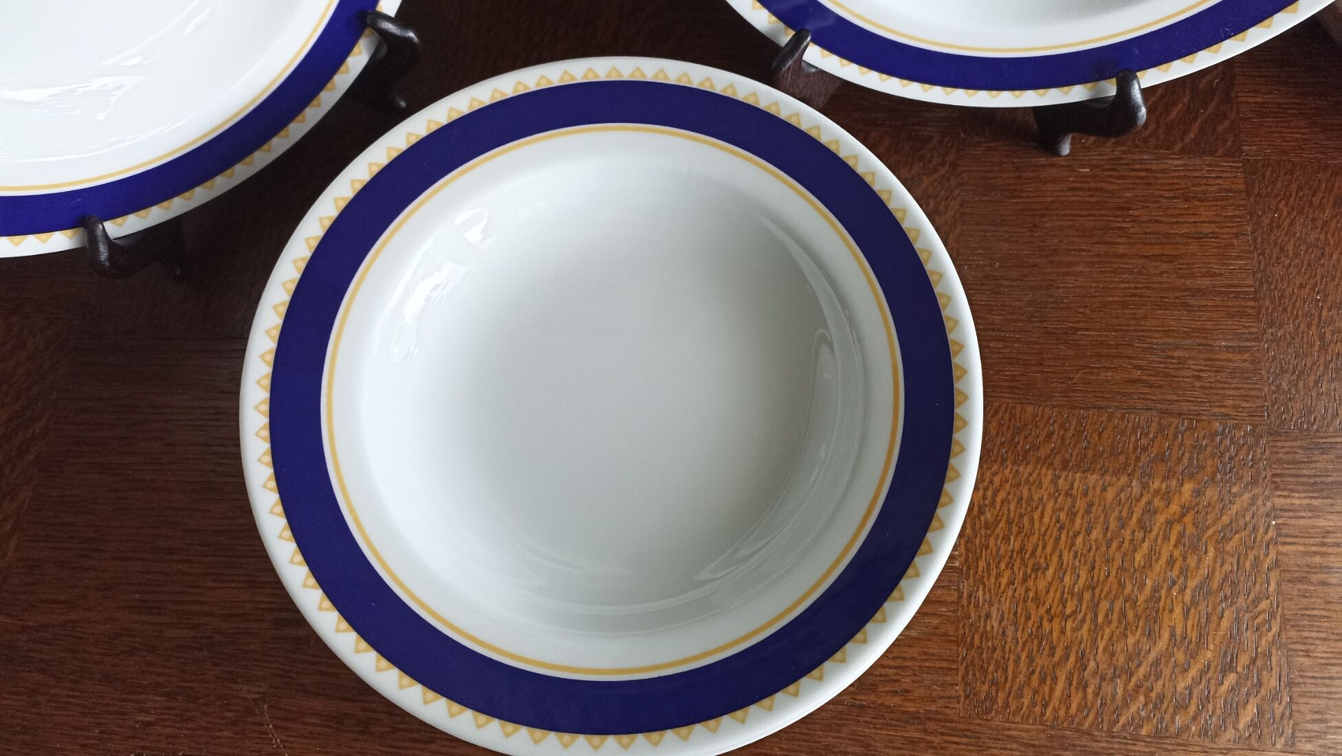 6 hollow / pasta plates by Saturnia porcelain