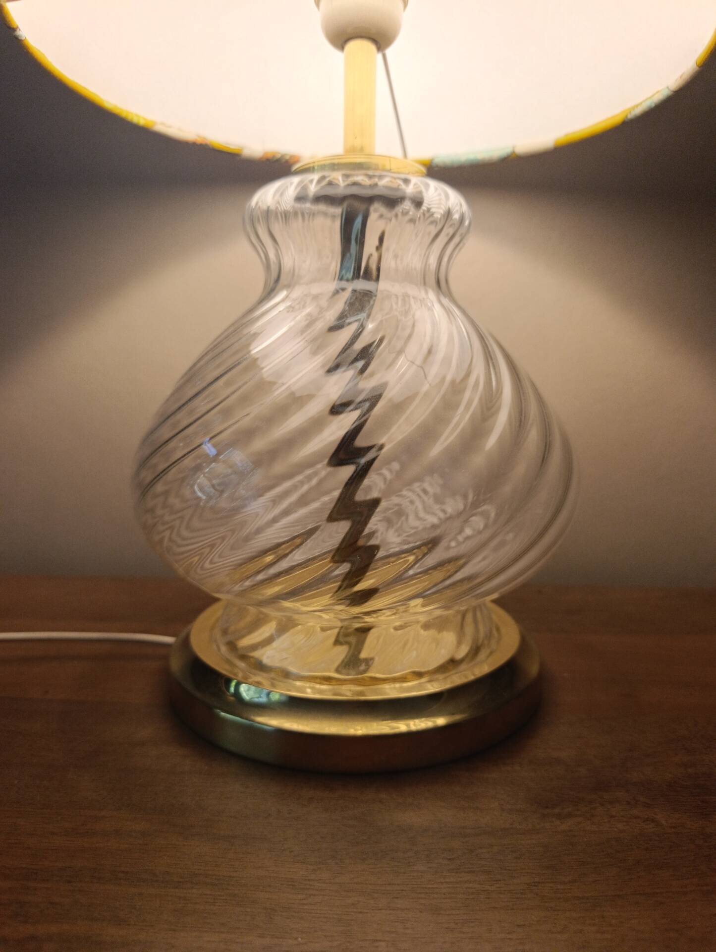 Hollywood Regency style lamp | Chic printed botanical lampshade