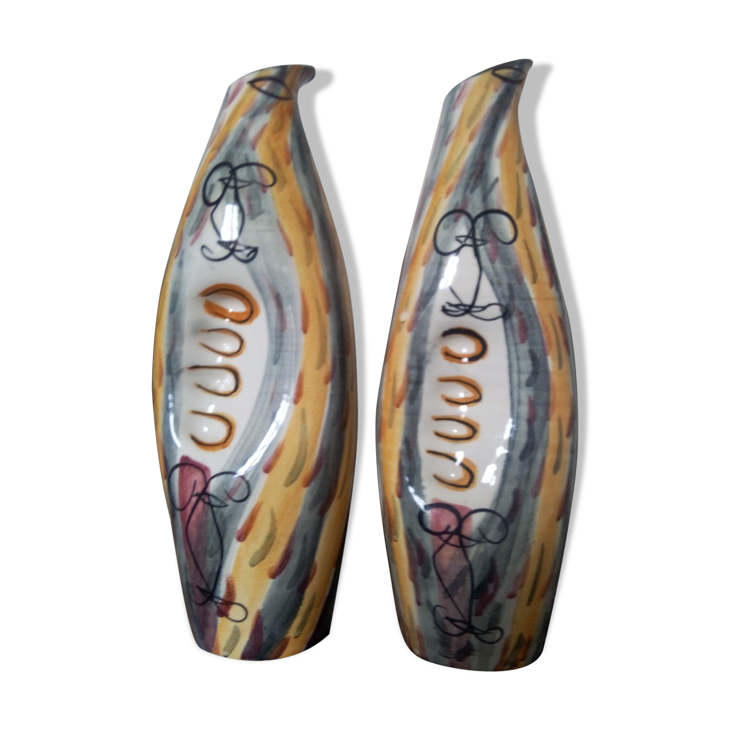 Pair of high pitchers with pinched belly Accolay ceramics
