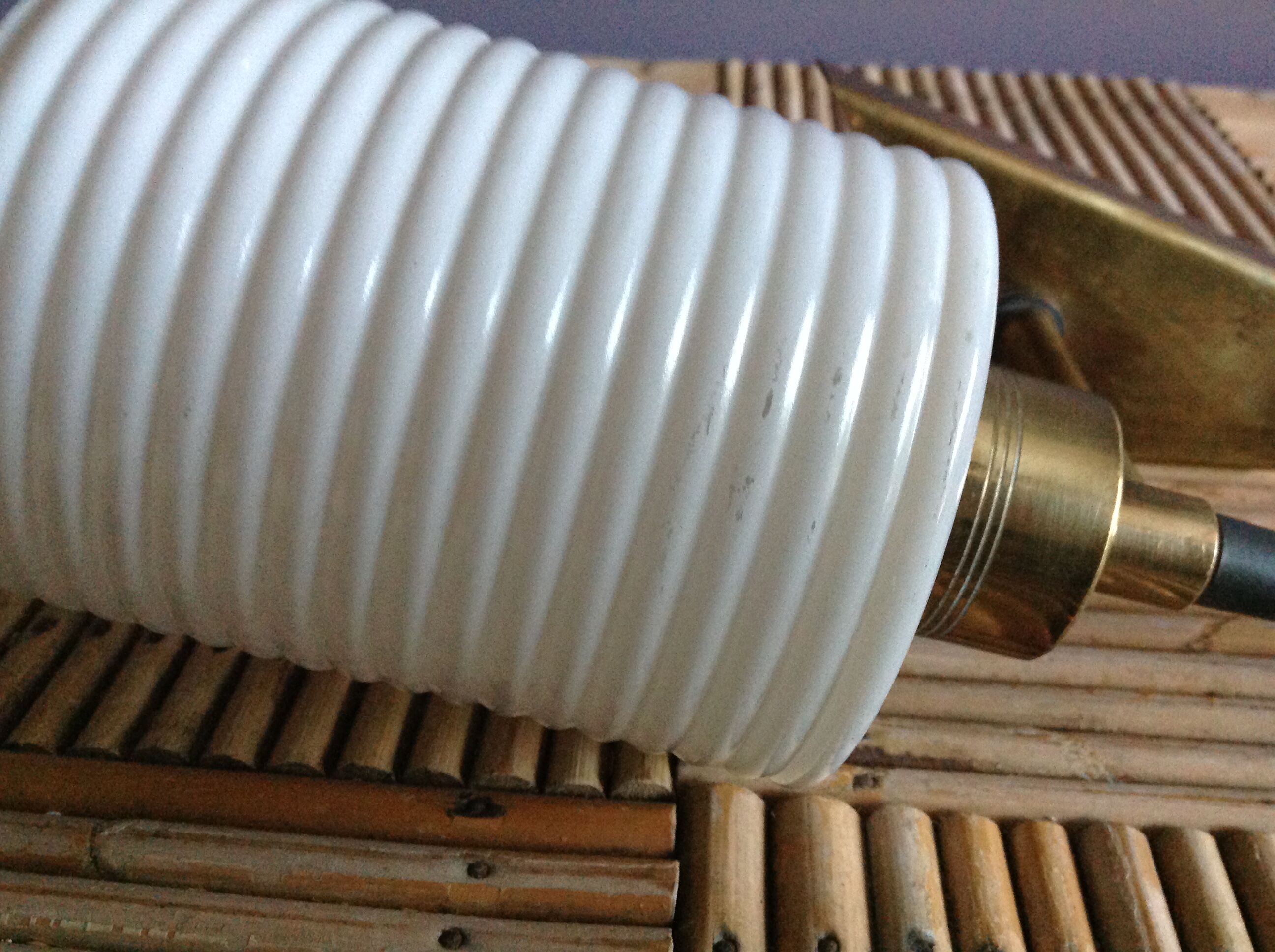 Wall light opaline and brass