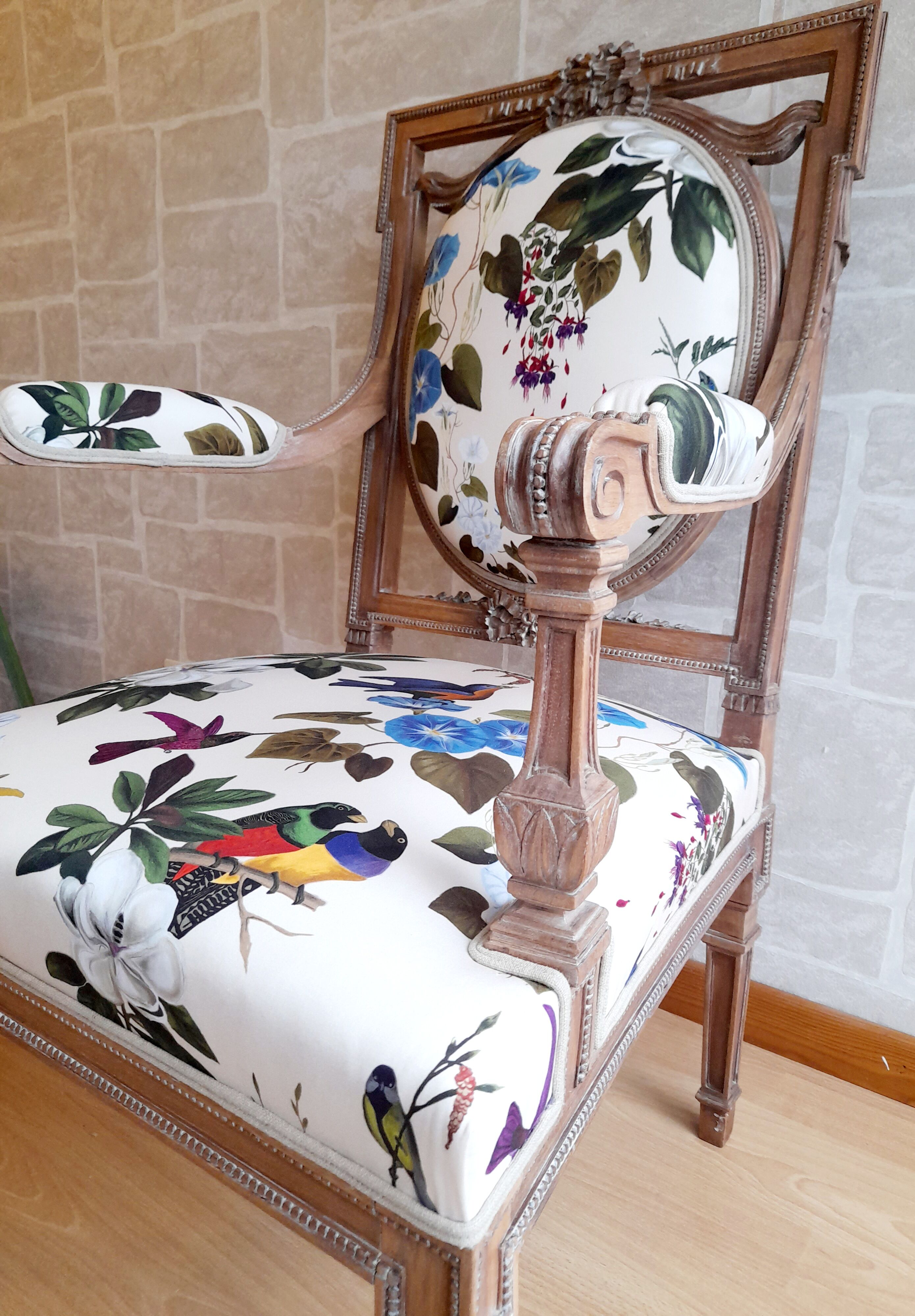 Fauteuil style Louis XVI rénové