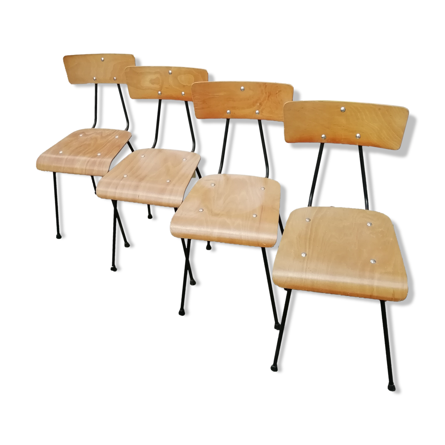 Lot de 4 chaises pieds compas de type scolaire