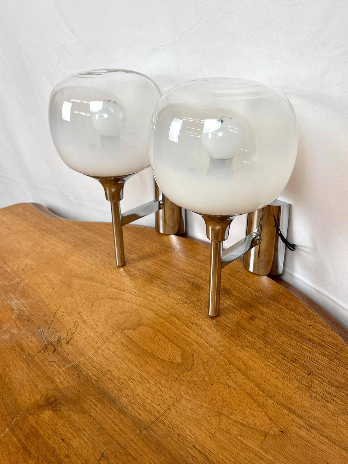 Pair of wall lights from Sciolari in pearly white glass