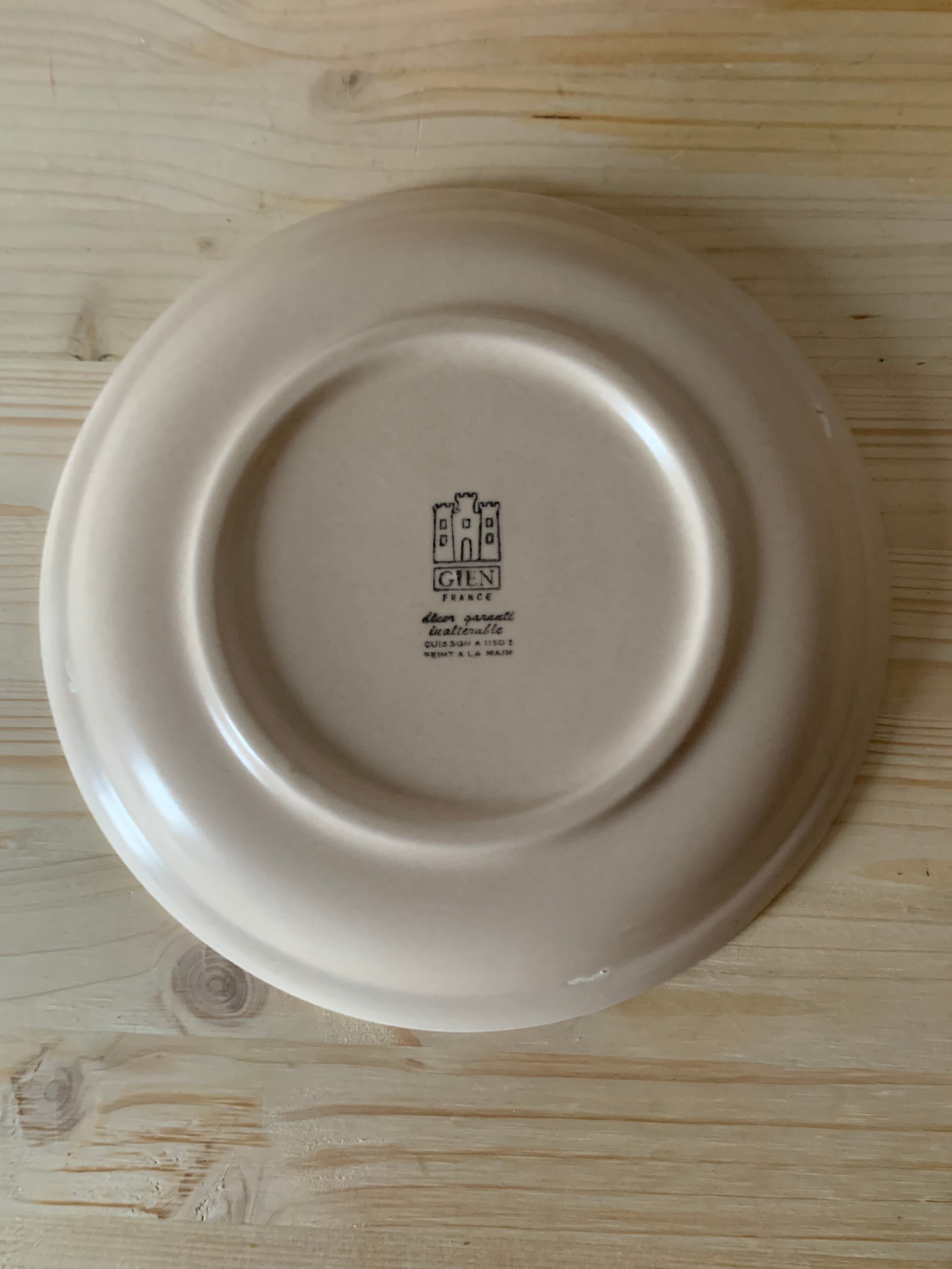 Earthenware plates Gien