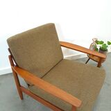 Teak Scandinavische fauteuil met bruin stoffen kussens, stoel 1