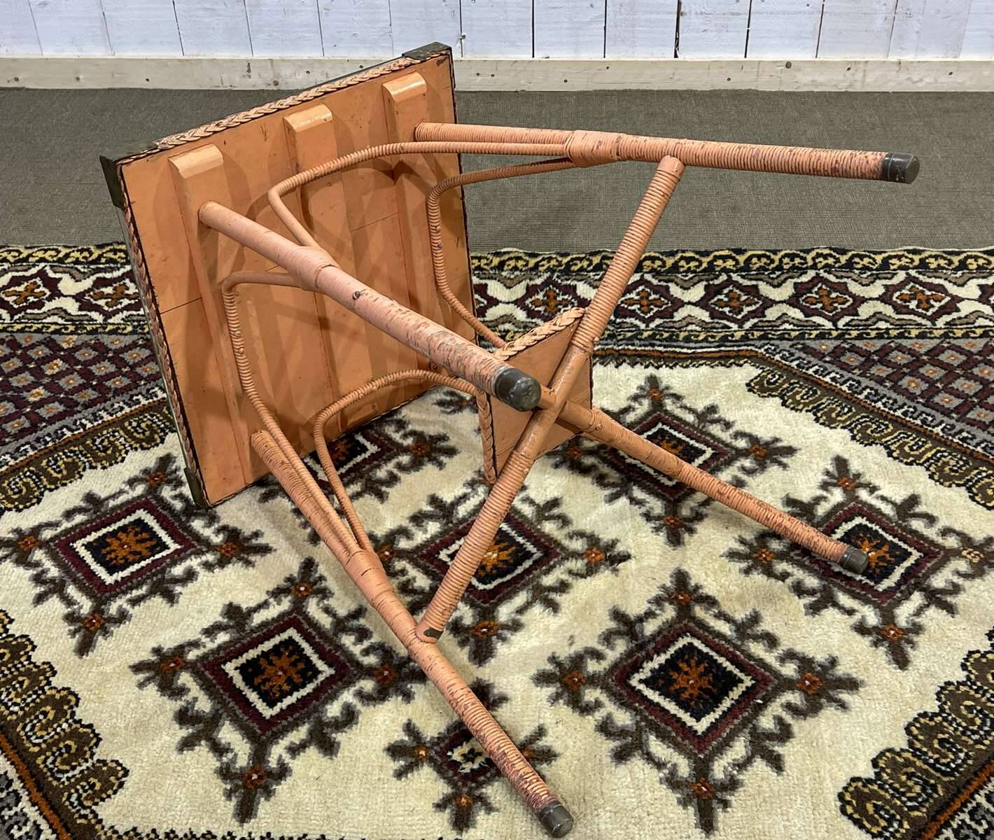 English Lloyd Loom pedestal table from the 1930s