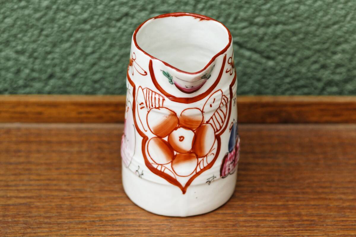 Milk jug, Chinese decor, Bayeux porcelain