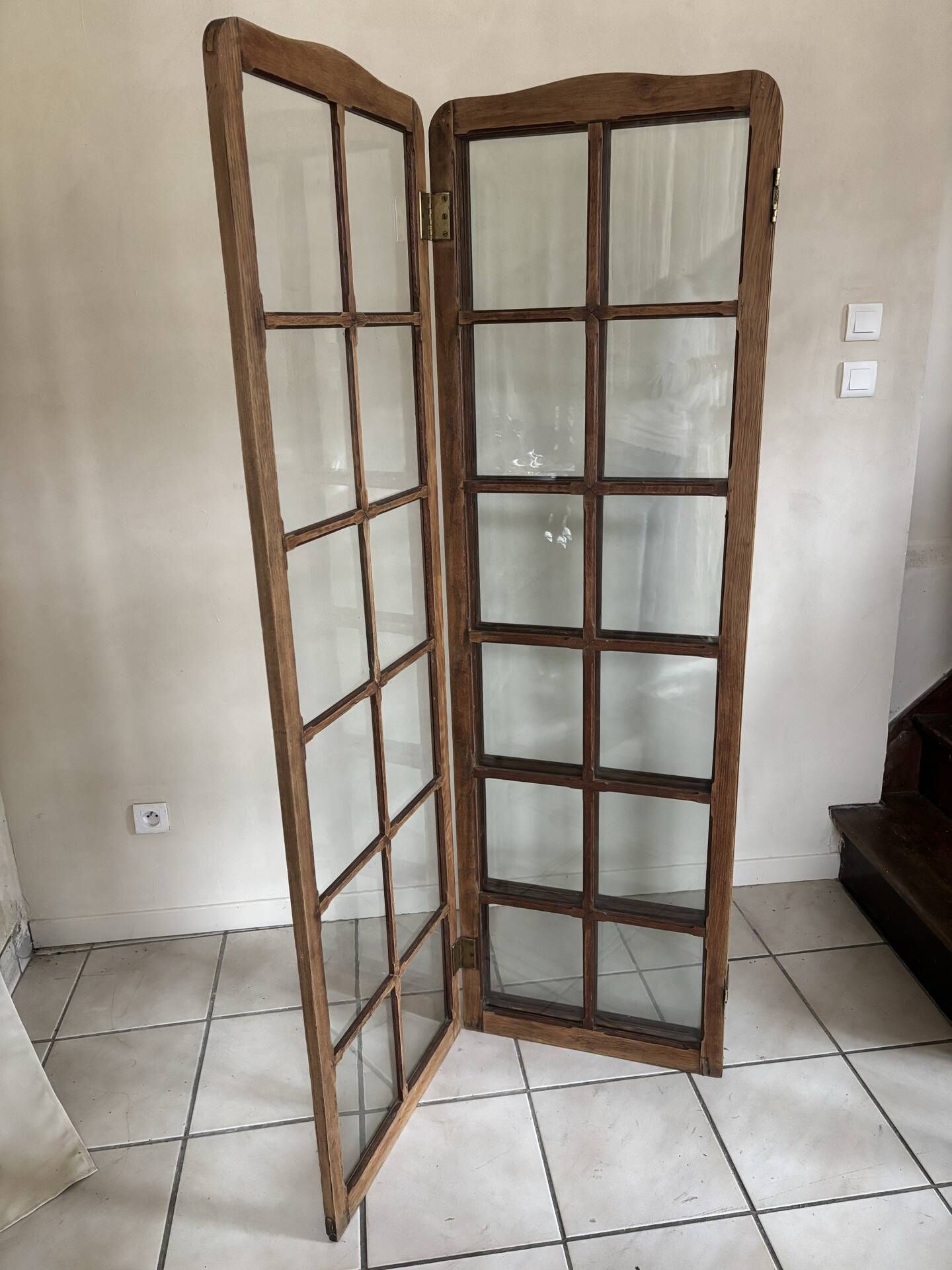 Antique screen in solid oak and glass