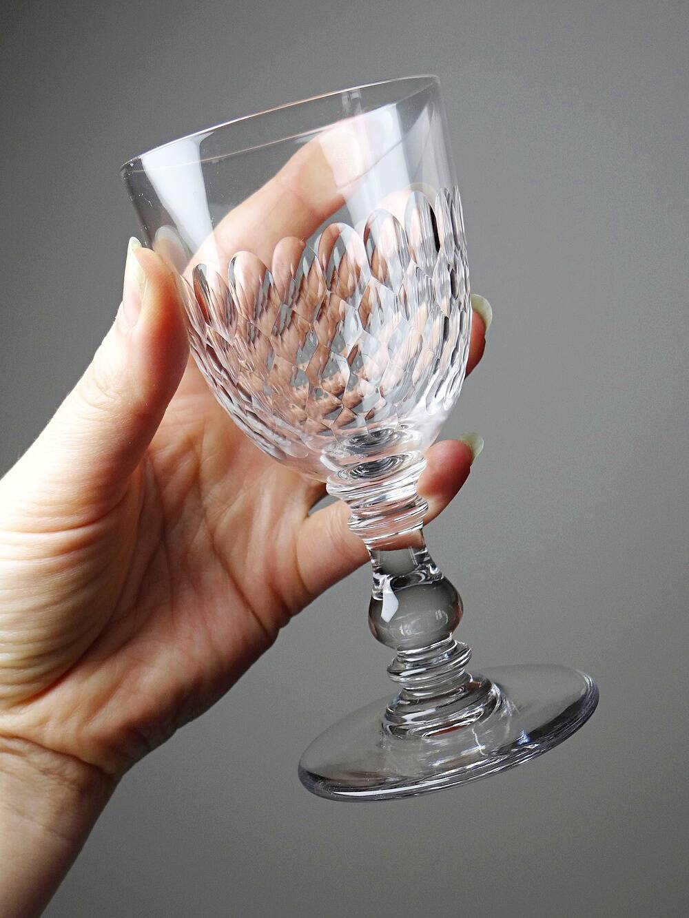 Set of 7 cut crystal port glasses by Baccarat, Richelieu variant.